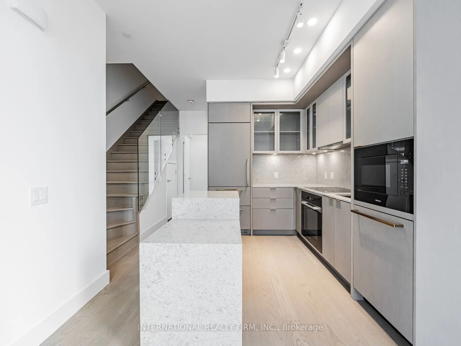20 Dervock Crescent NW, #TH-06