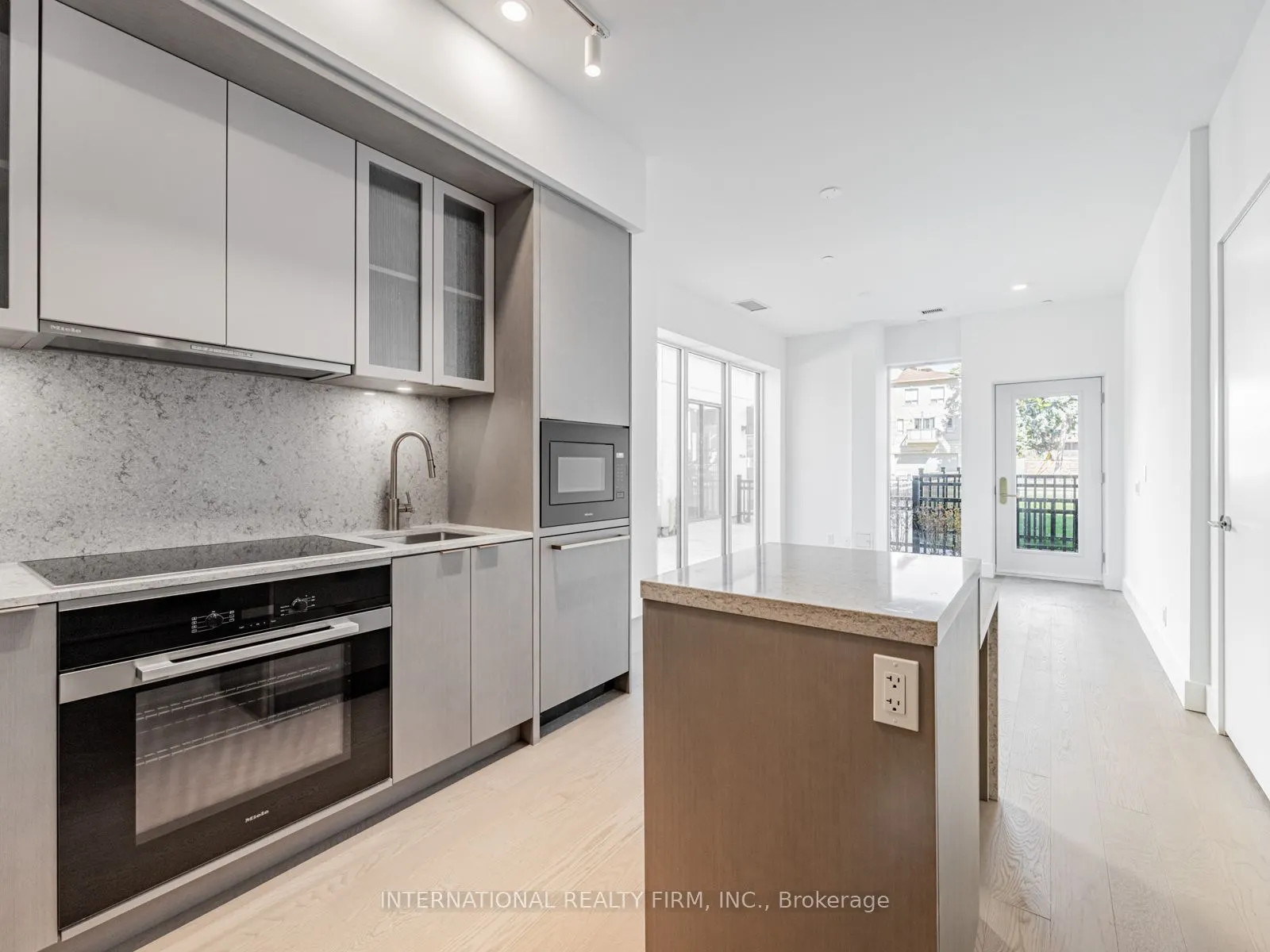 20 Dervock Crescent NW, #TH-06