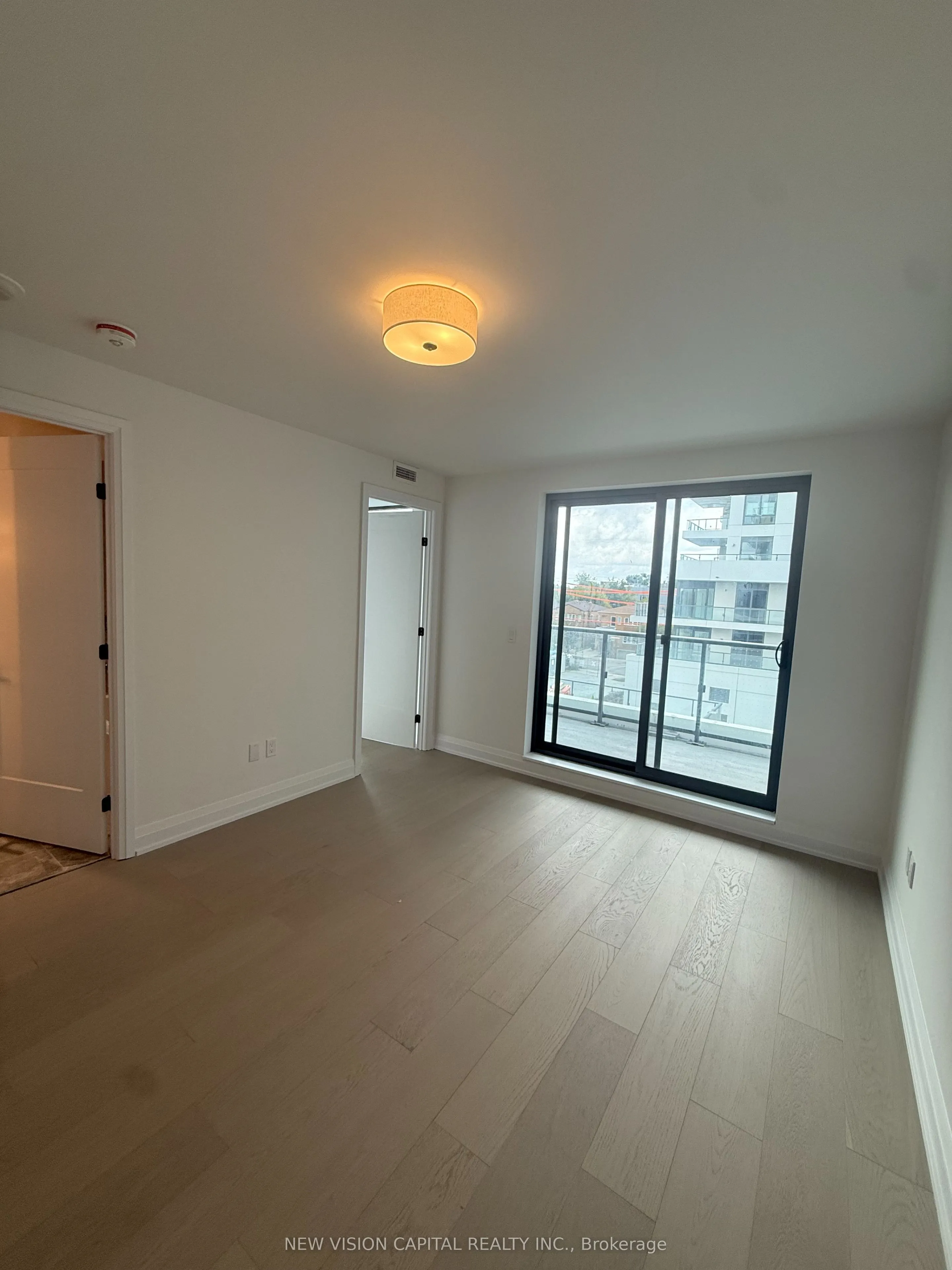 505 Glencairn Avenue, #323