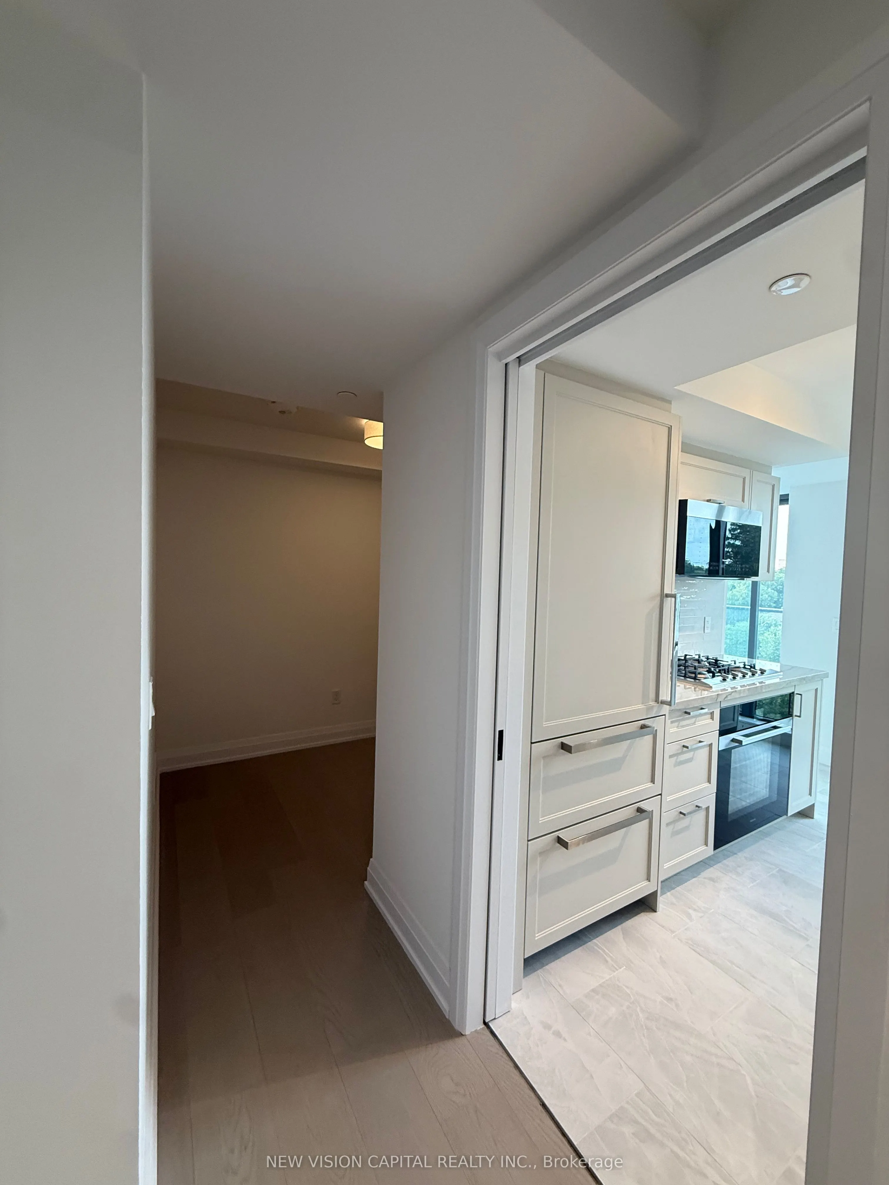 505 Glencairn Avenue, #323