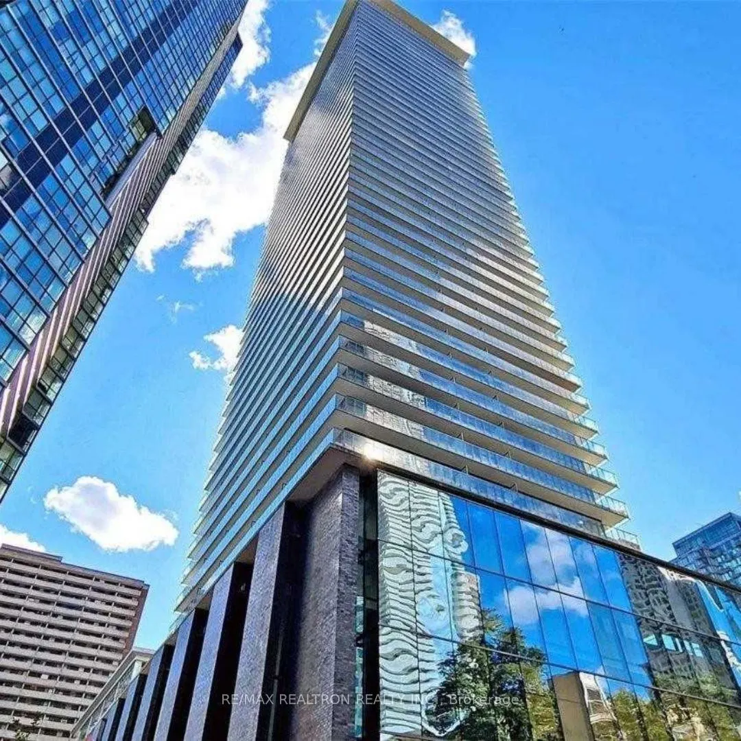 33 Charles Street E, #2006