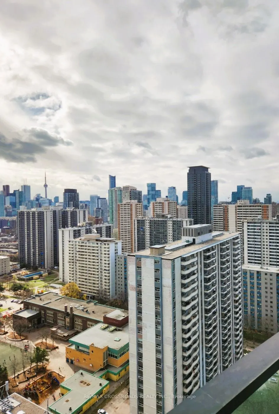 585 Bloor Street E, #2821