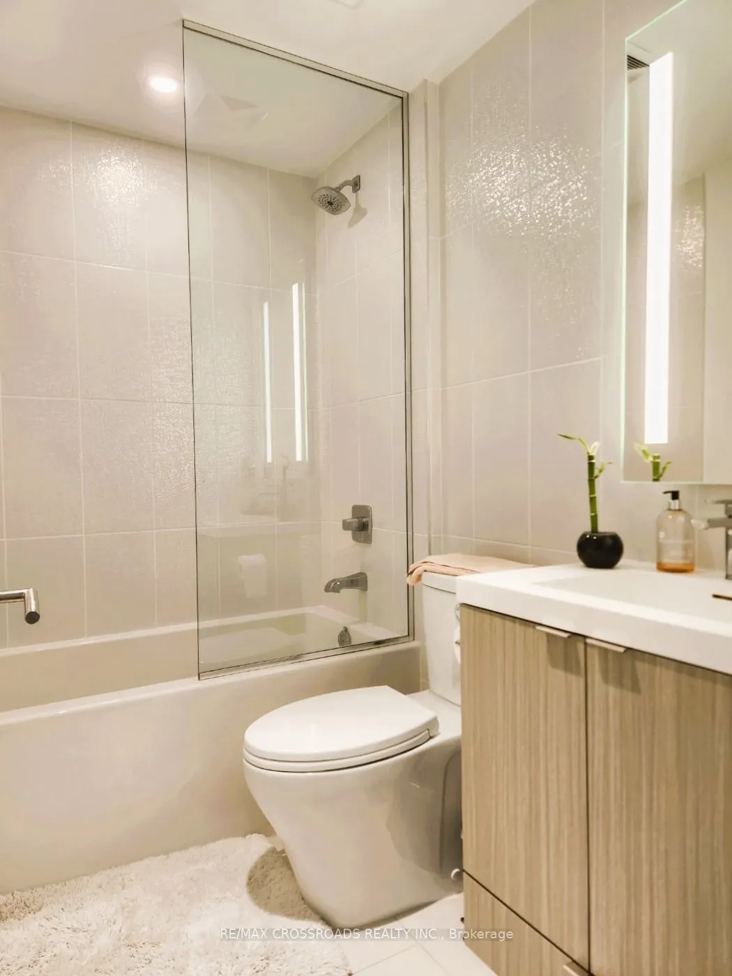 585 Bloor Street E, #2821
