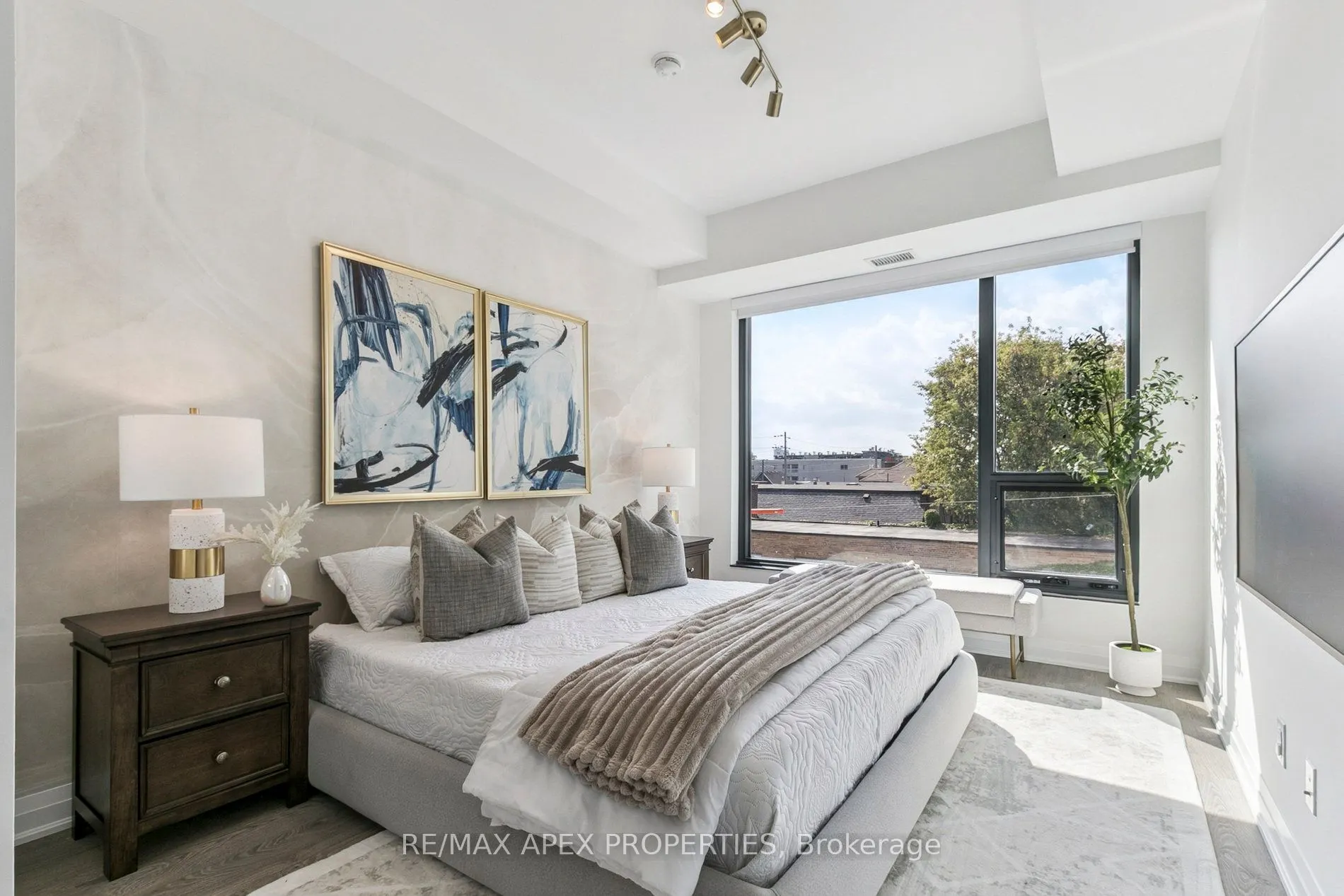 280 Howland Avenue, #317