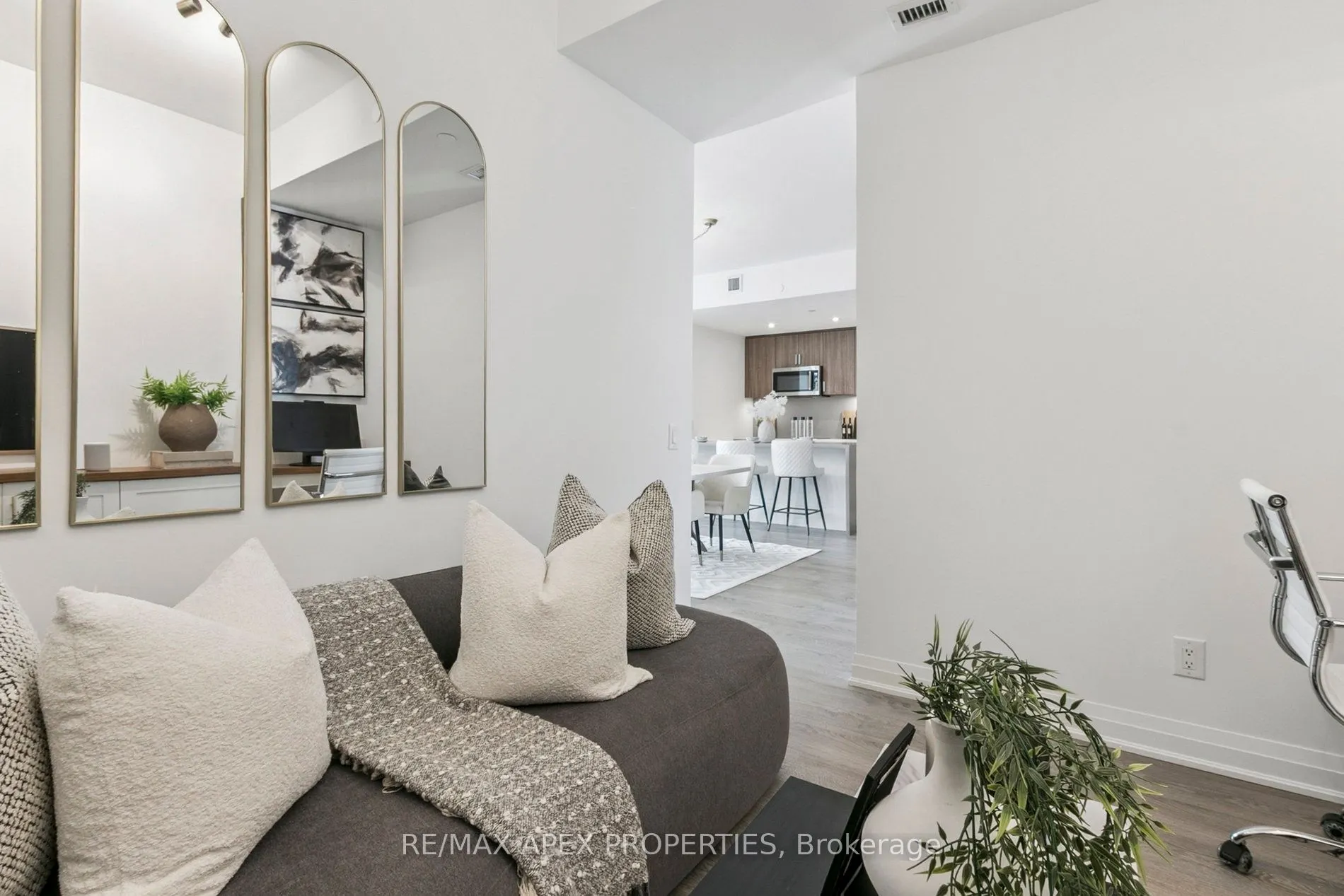 280 Howland Avenue, #317