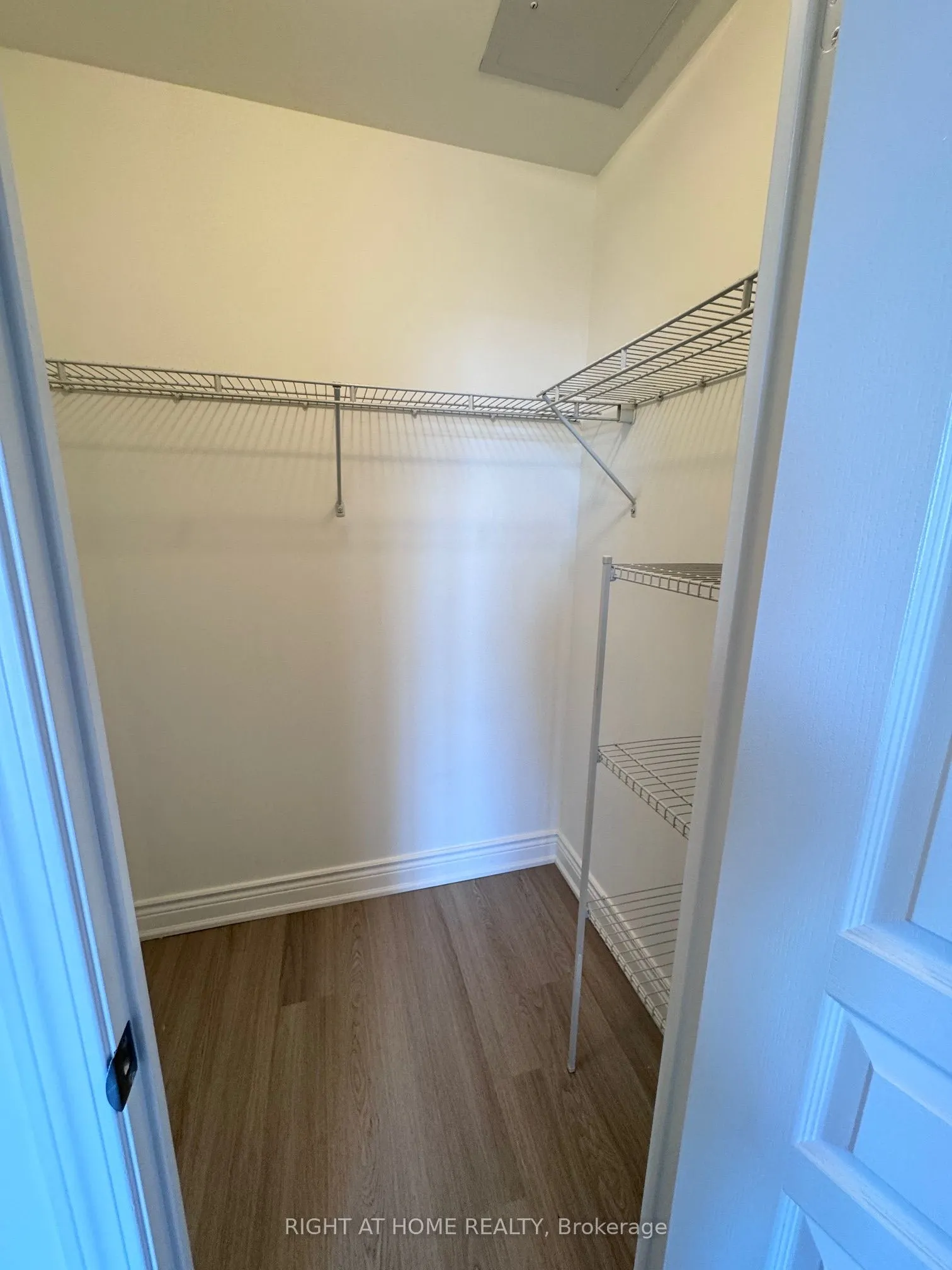352 Front Street W, #1812