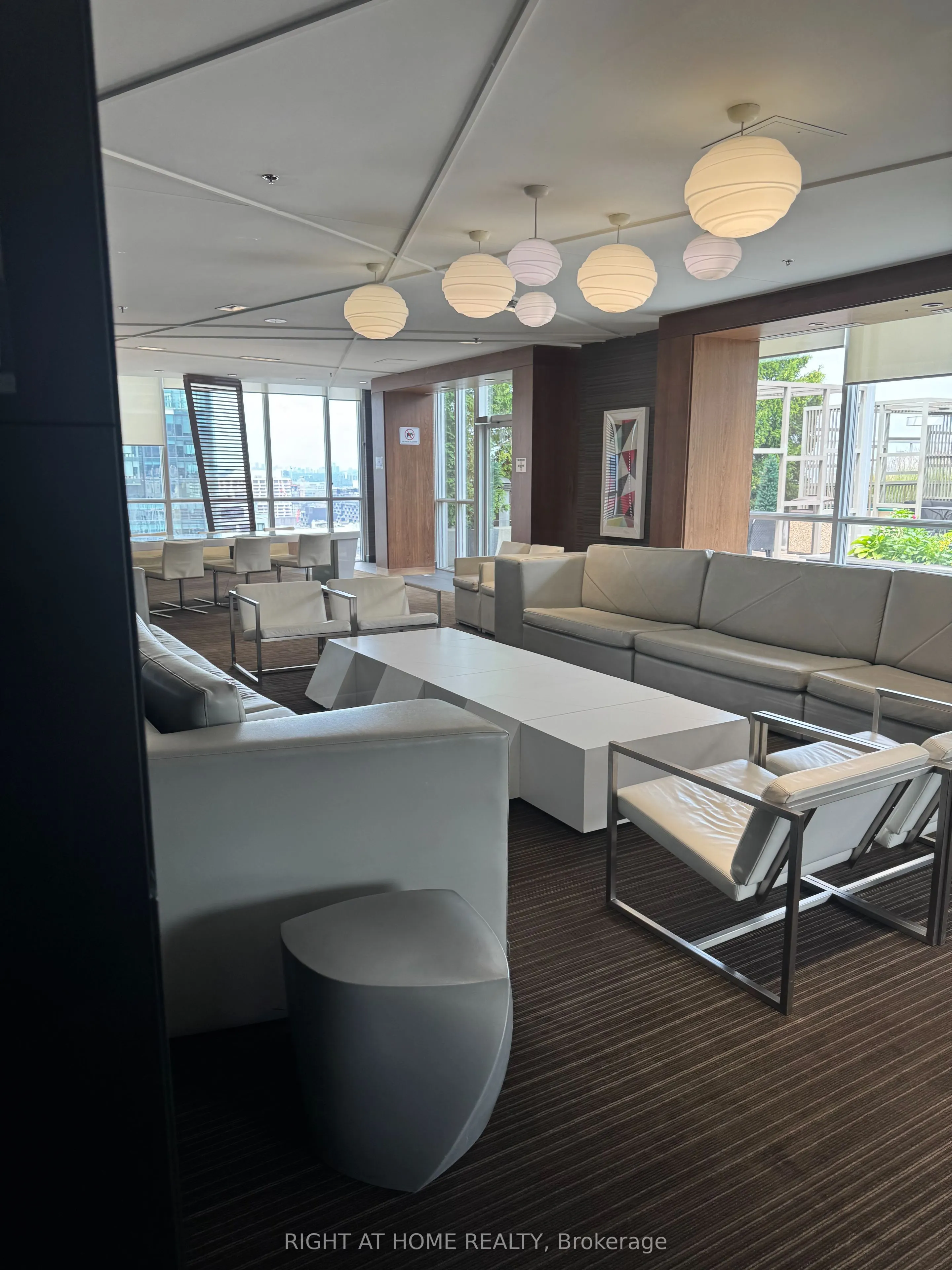 352 Front Street W, #1812