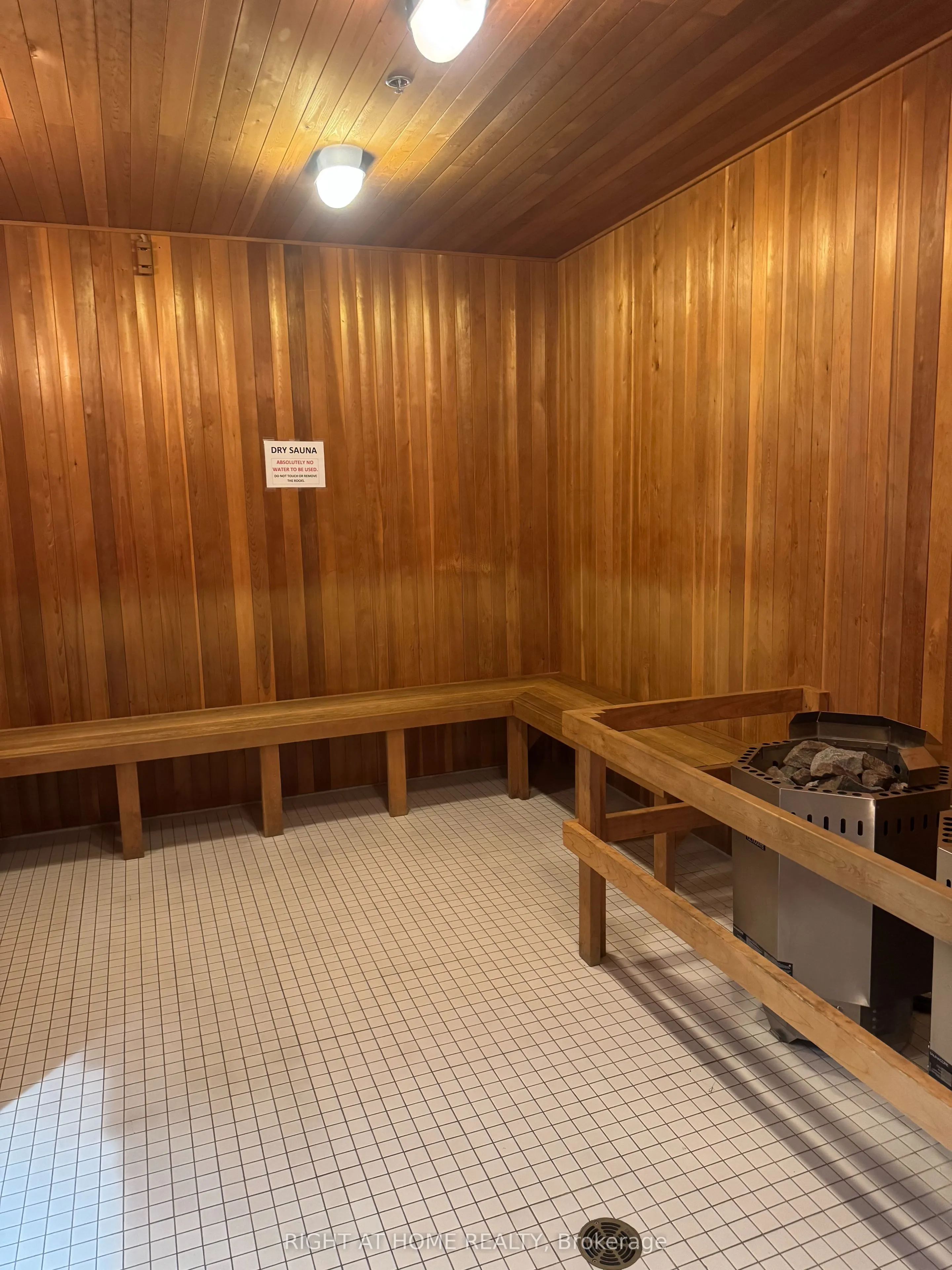 352 Front Street W, #1812
