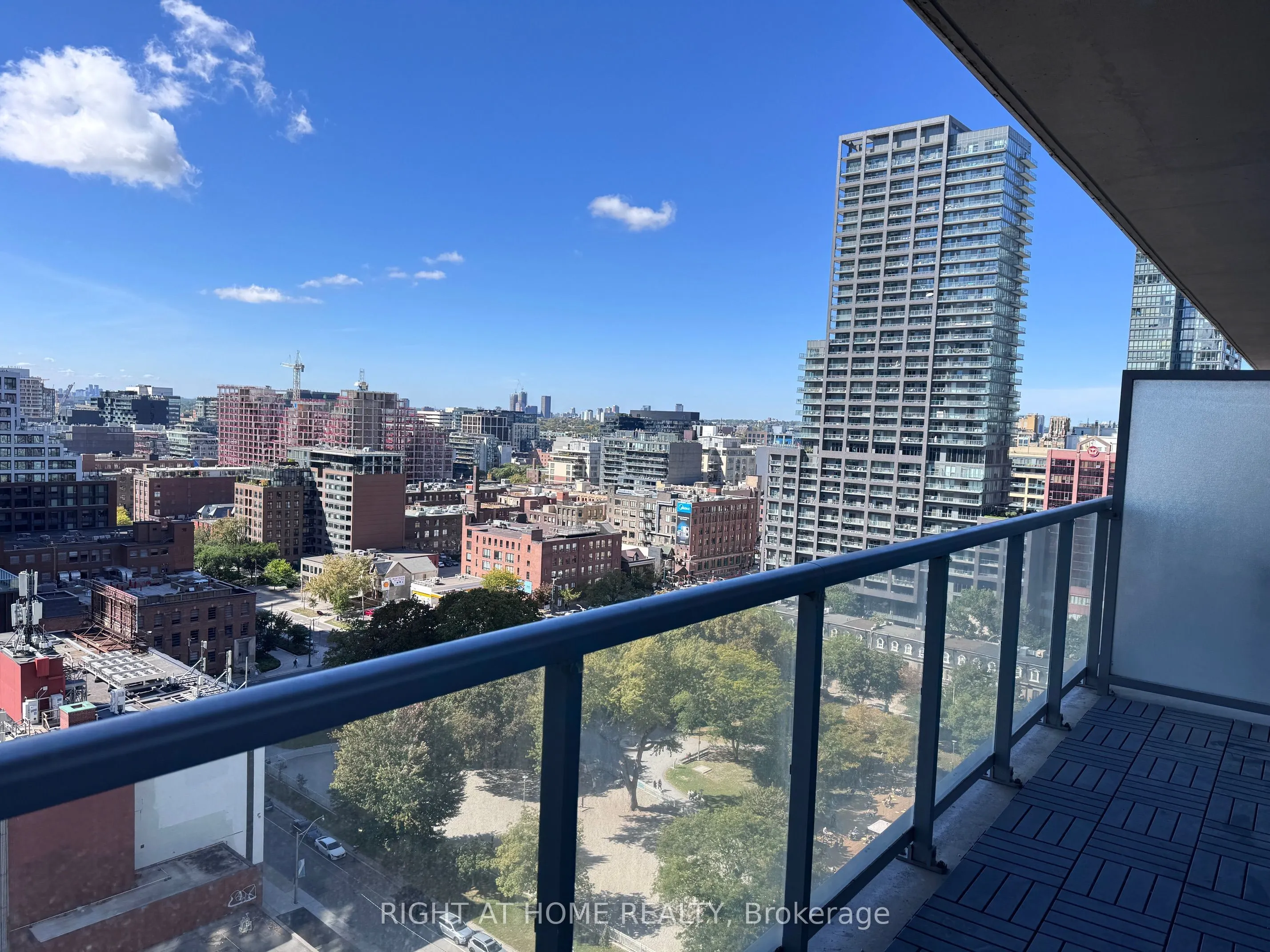 352 Front Street W, #1812