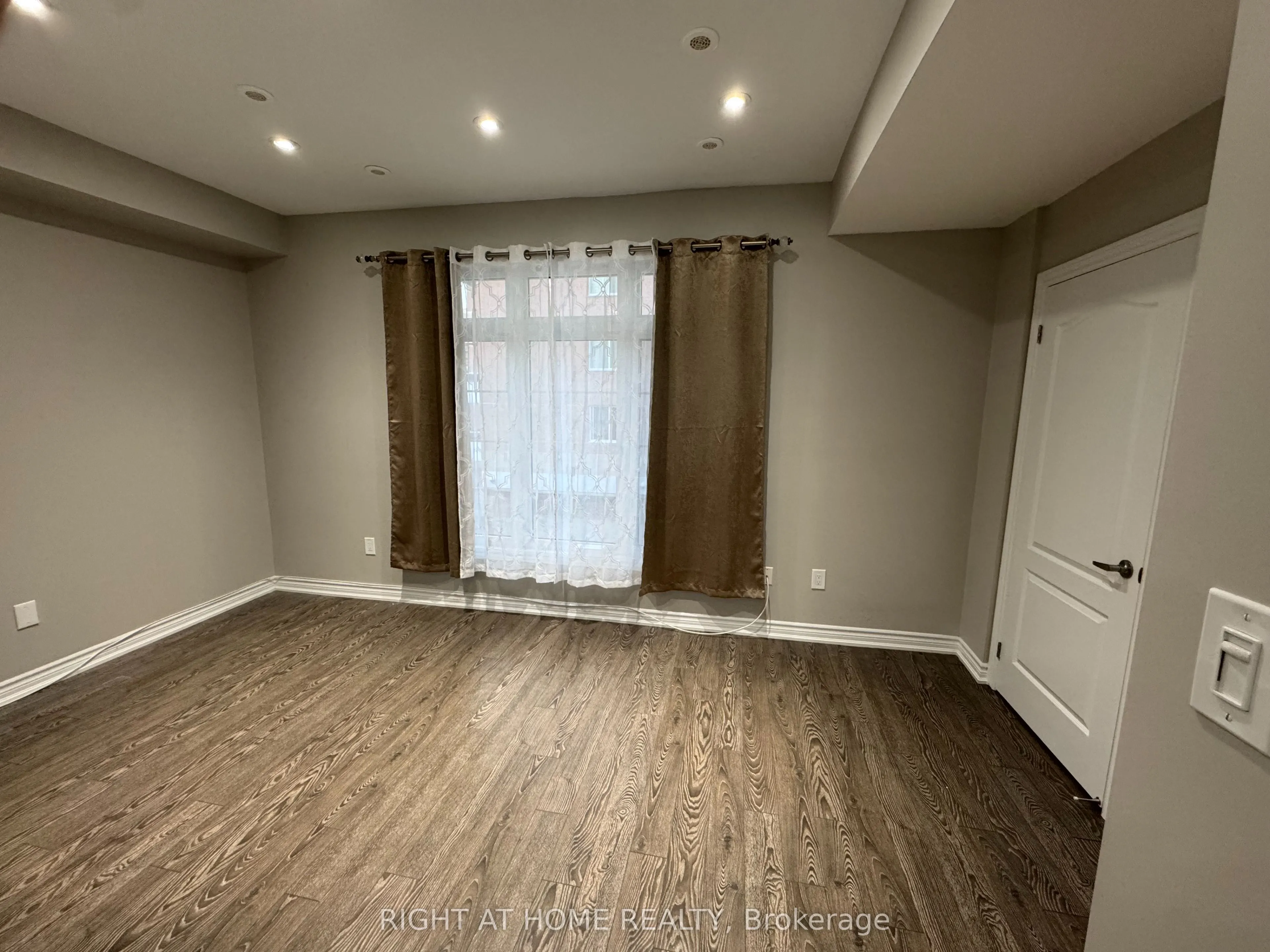 37 Drewry Avenue, #19