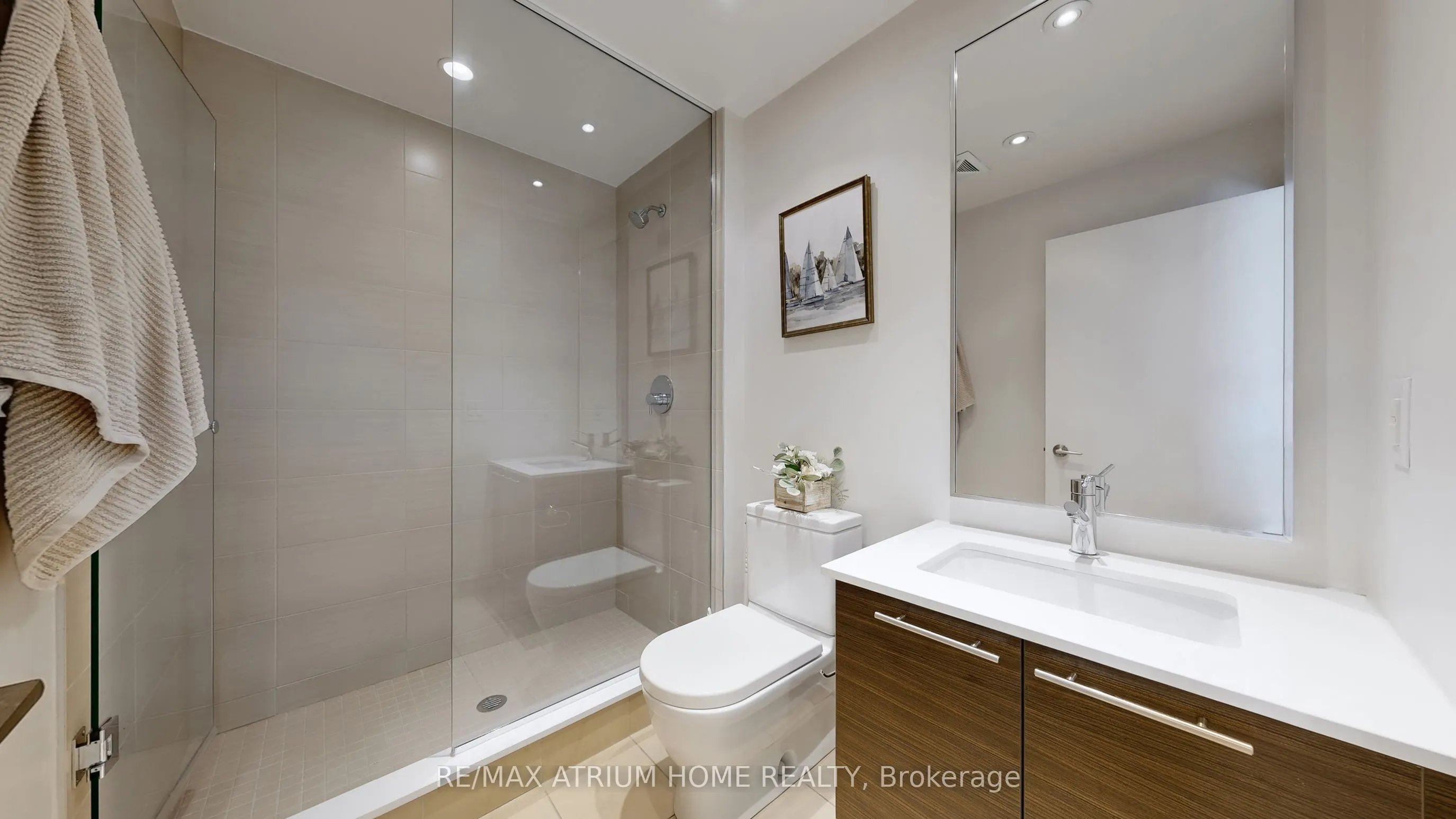 1 Market Street, #2213