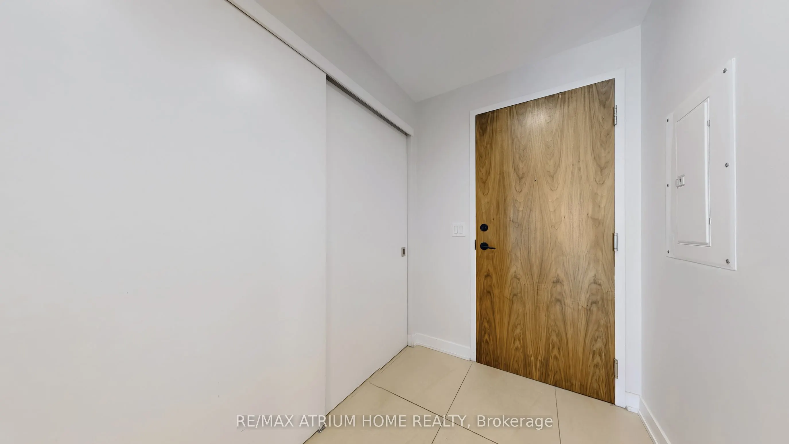 1 Market Street, #2213