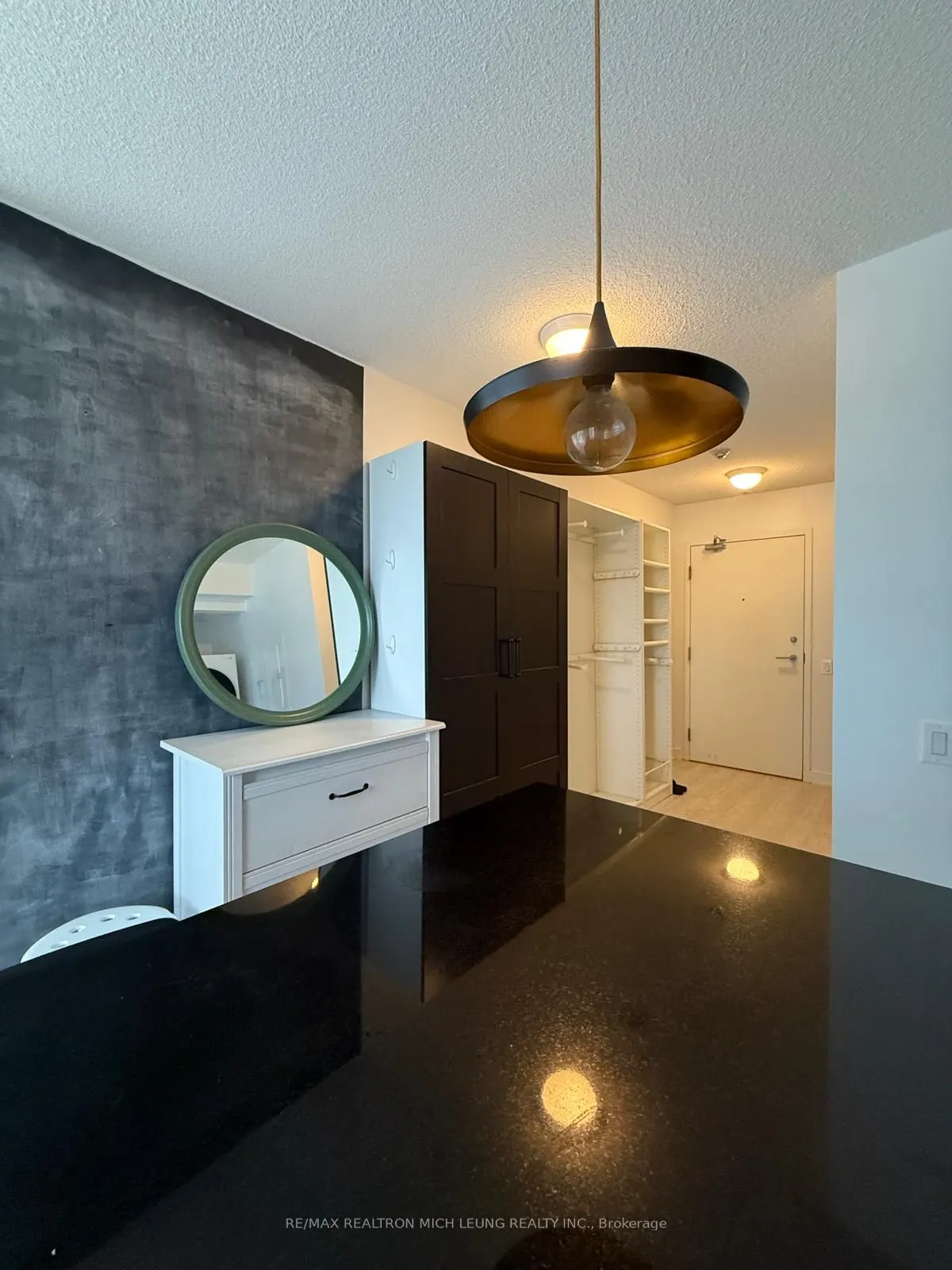 19 Singer Court, #809B