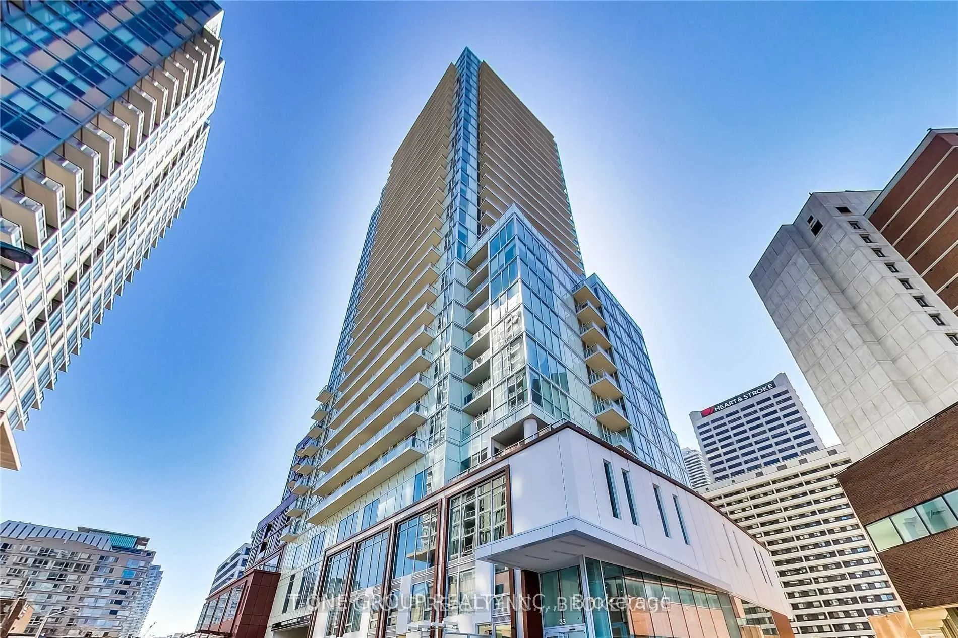 33 Helendale Avenue, #2304