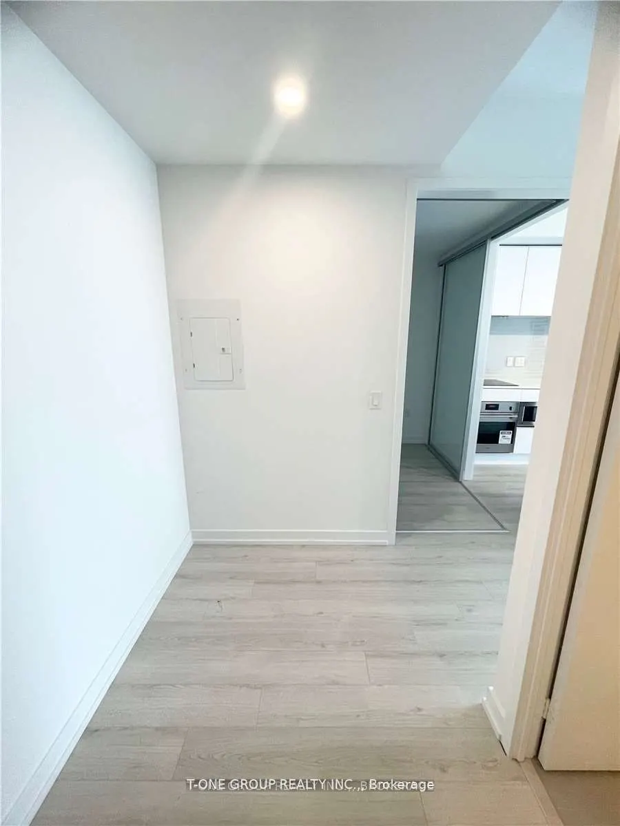 33 Helendale Avenue, #2304
