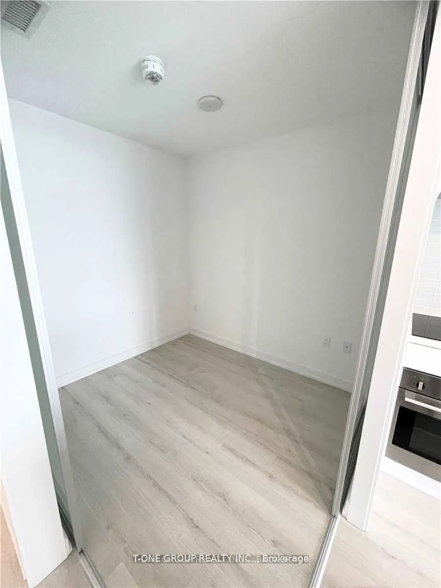 33 Helendale Avenue, #2304