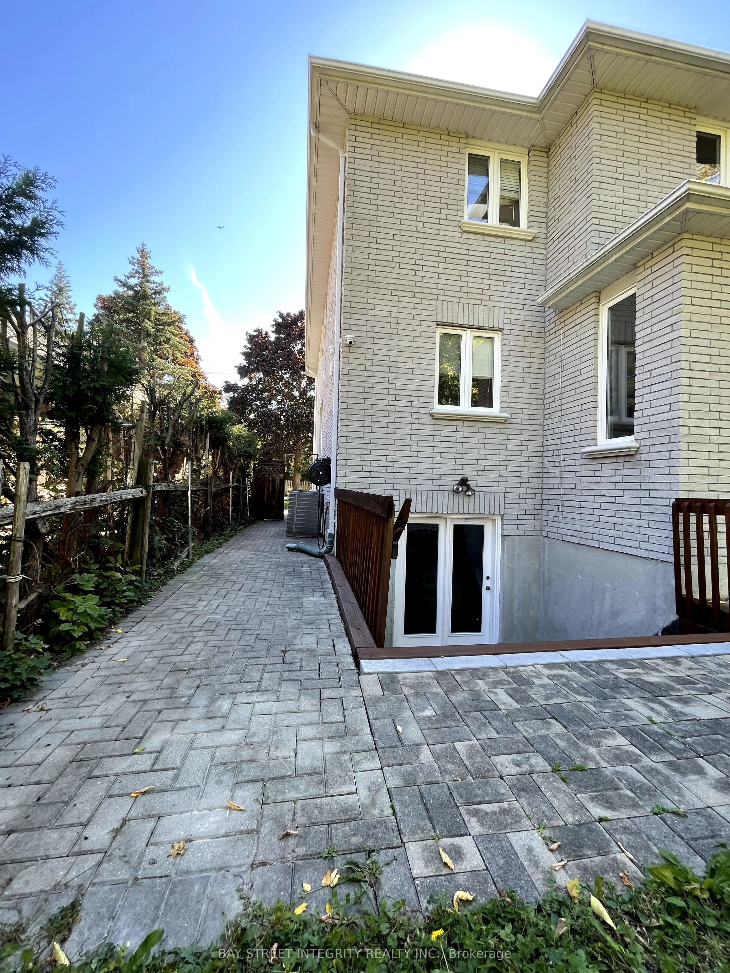 320 Drewry Avenue