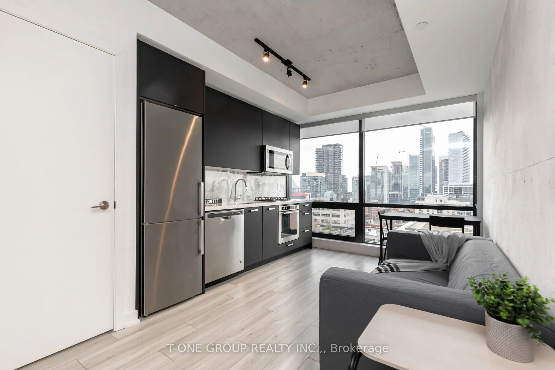 458 Richmond Street W, #1405