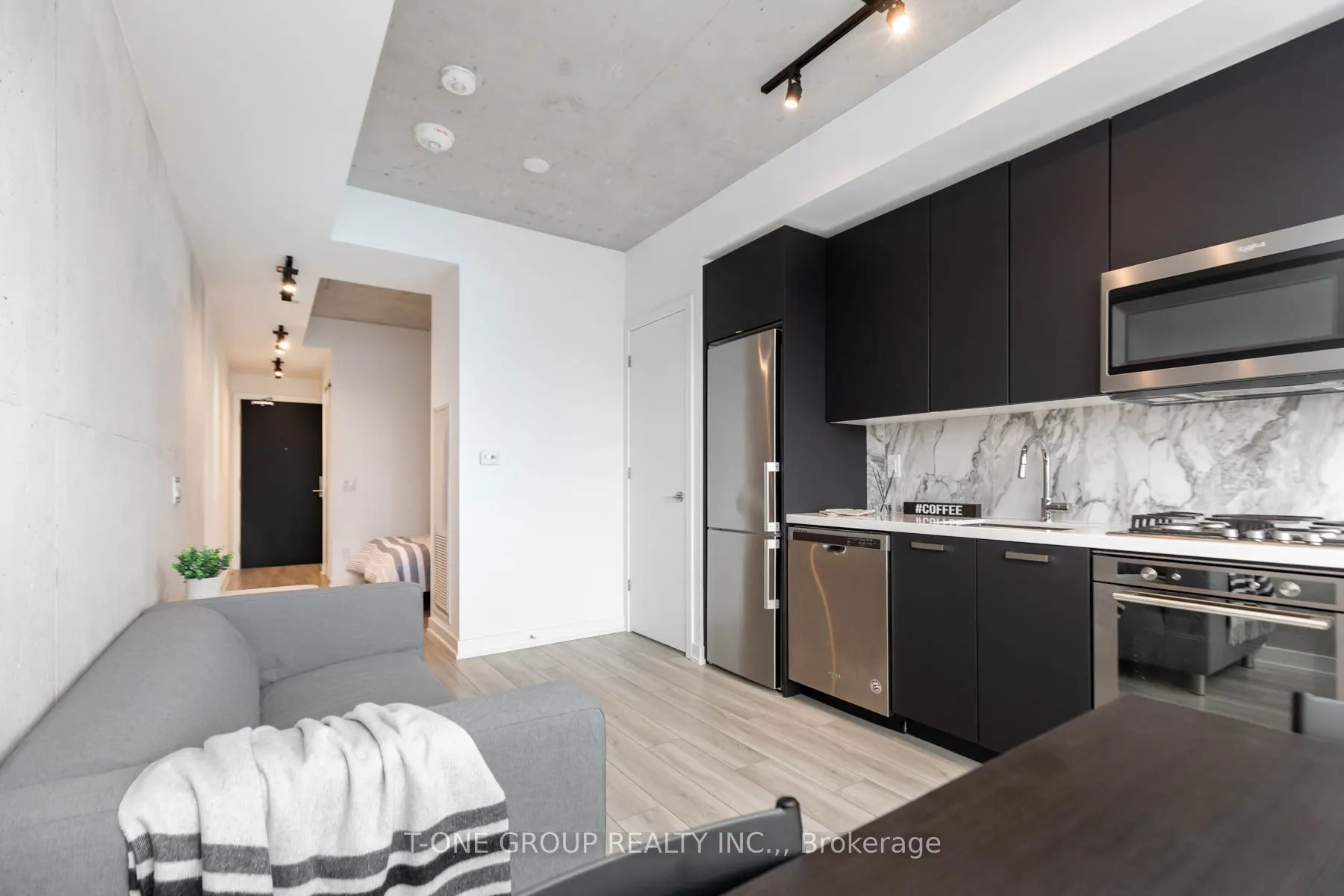 458 Richmond Street W, #1405