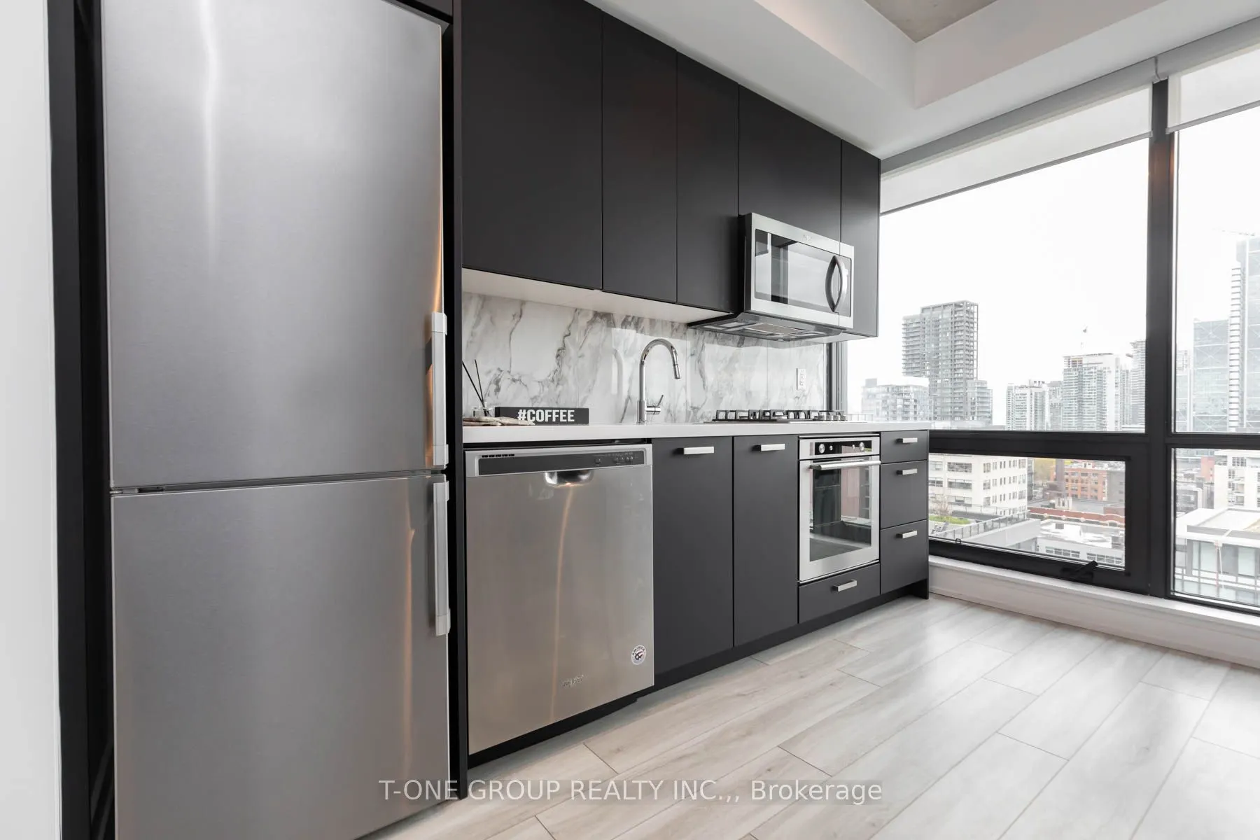 458 Richmond Street W, #1405