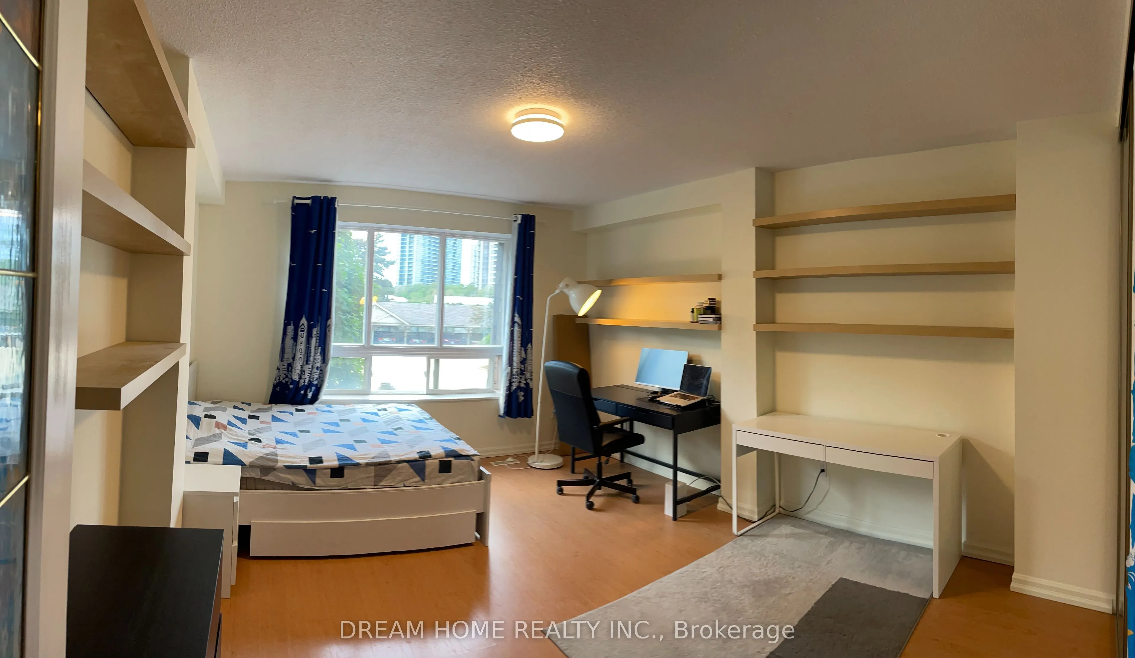 74 Upper Canada Drive, #6