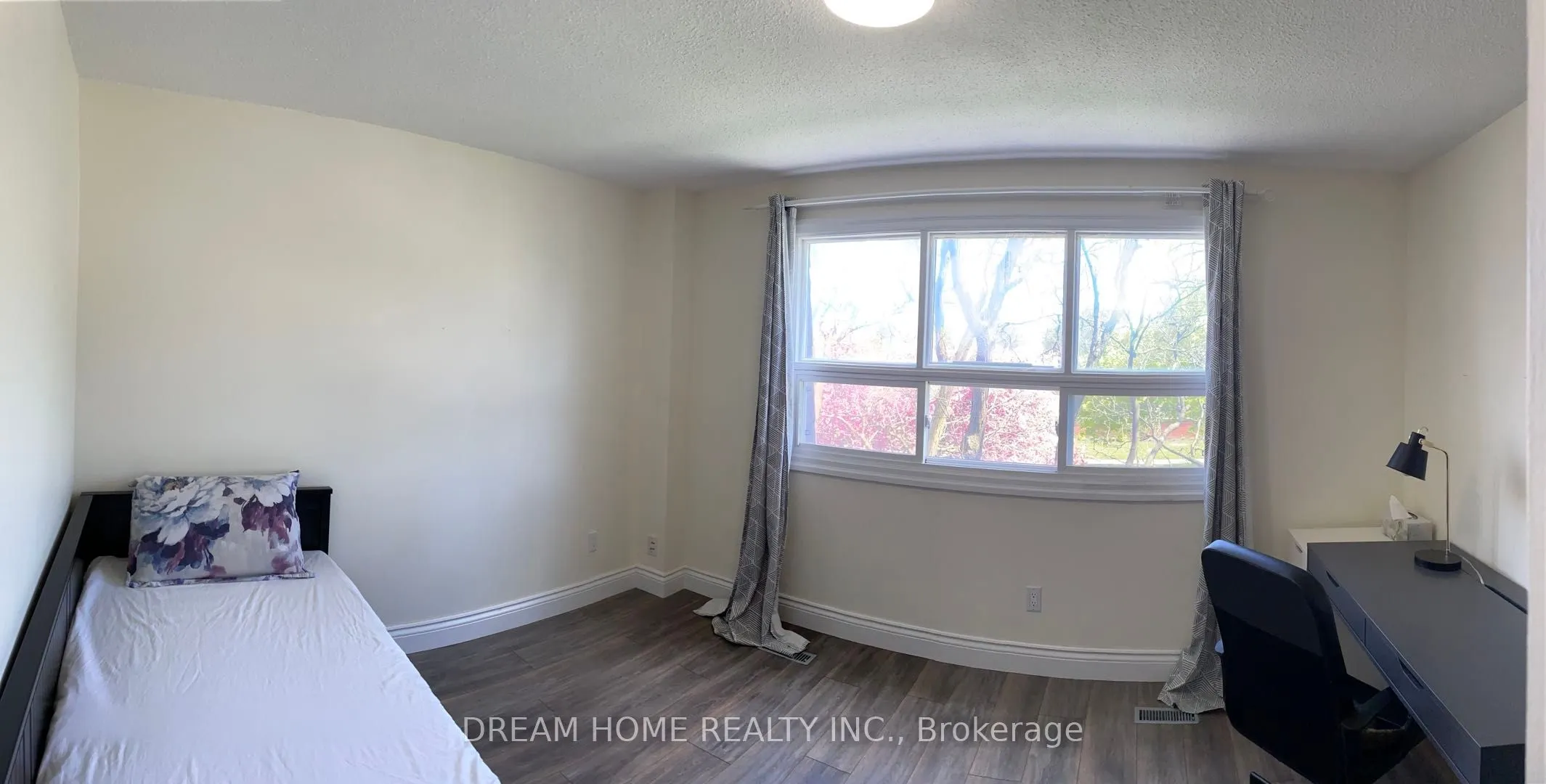 74 Upper Canada Drive, #6