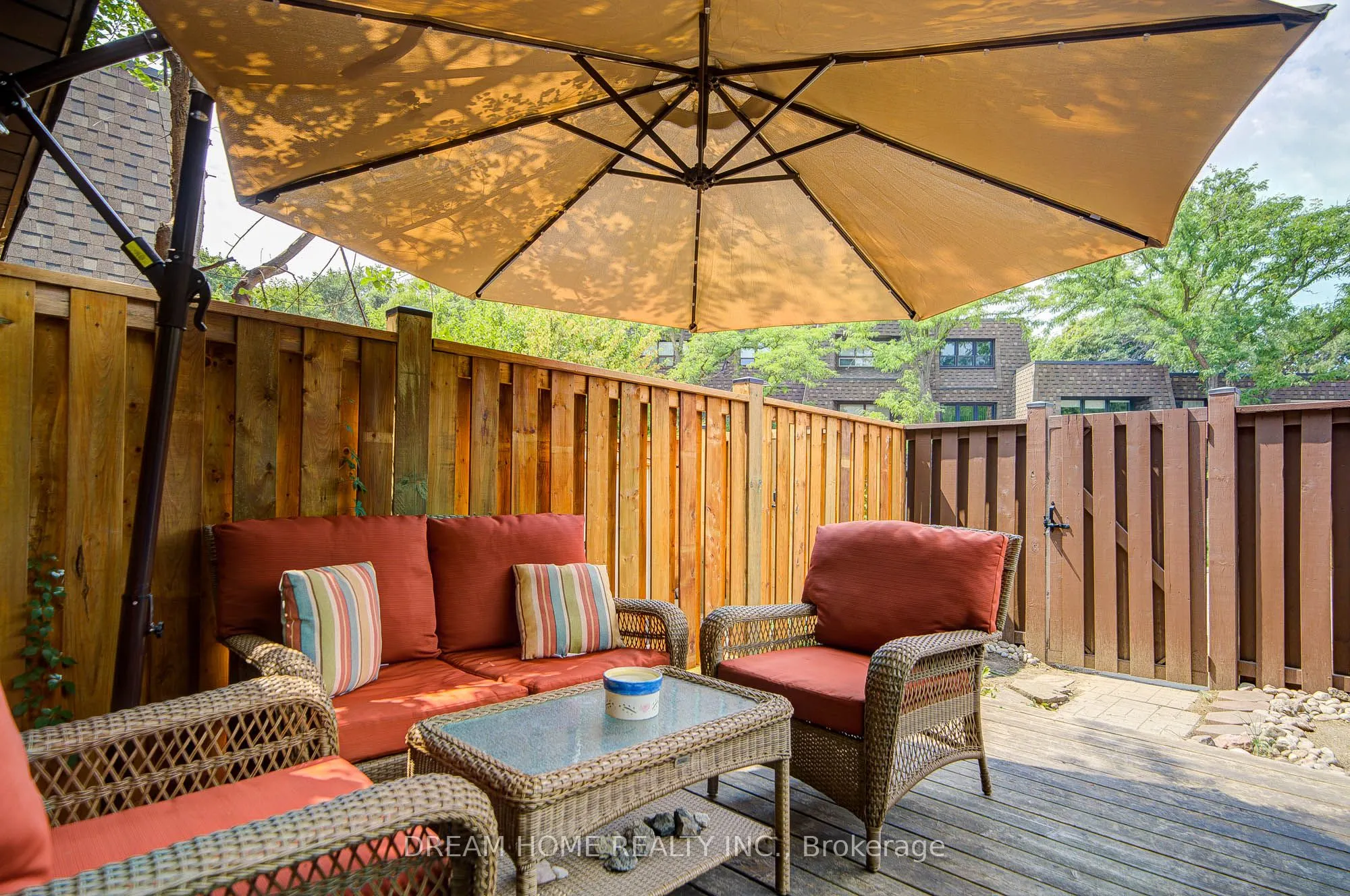 74 Upper Canada Drive, #6