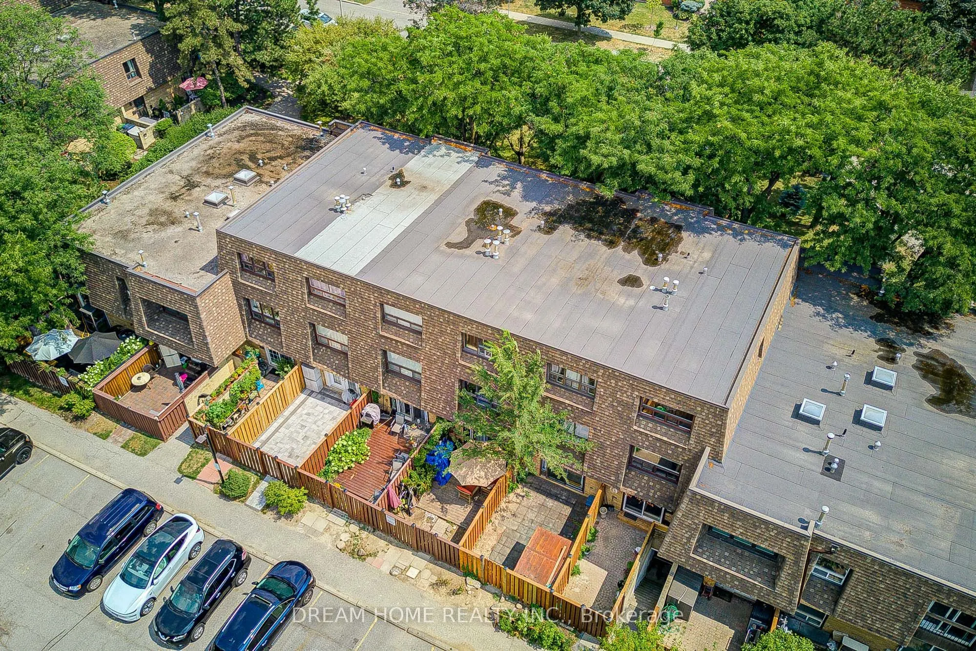 74 Upper Canada Drive, #6