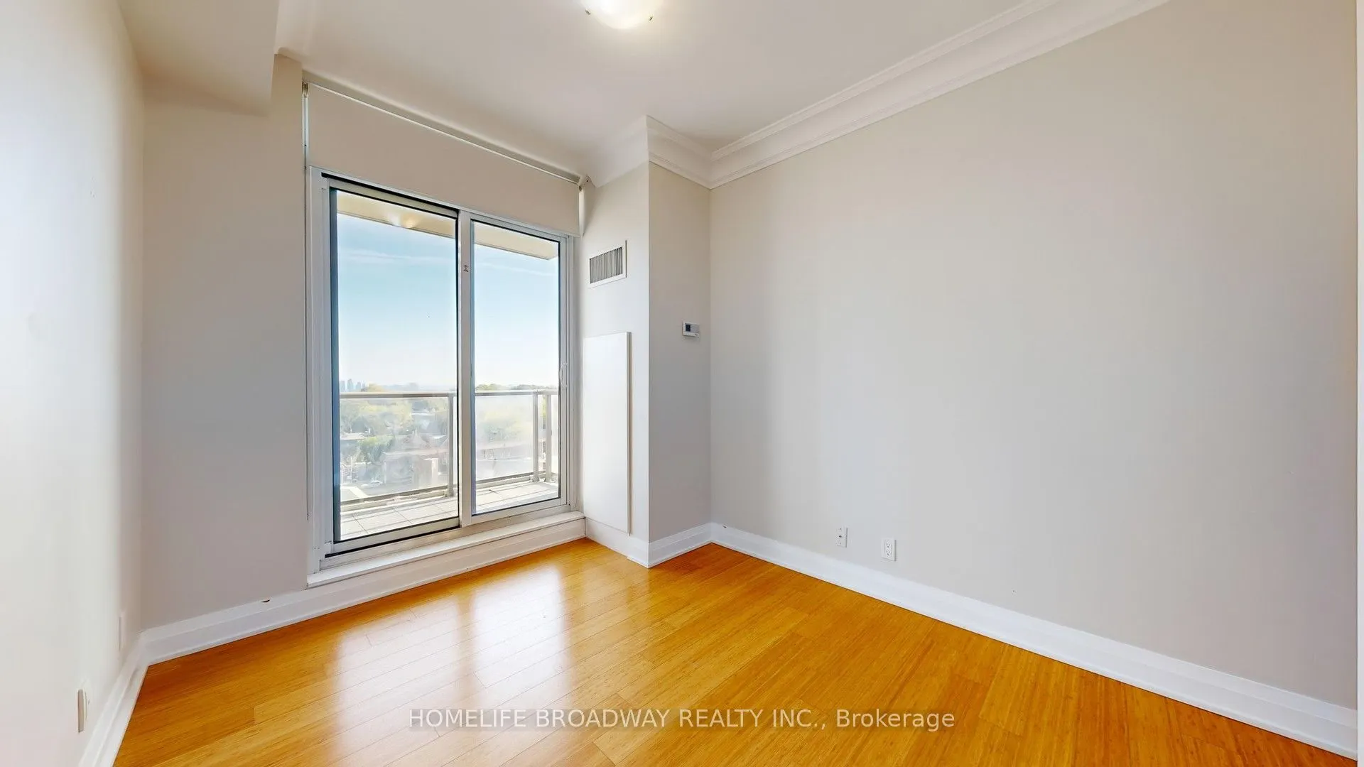 530 St Clair Avenue W, #608