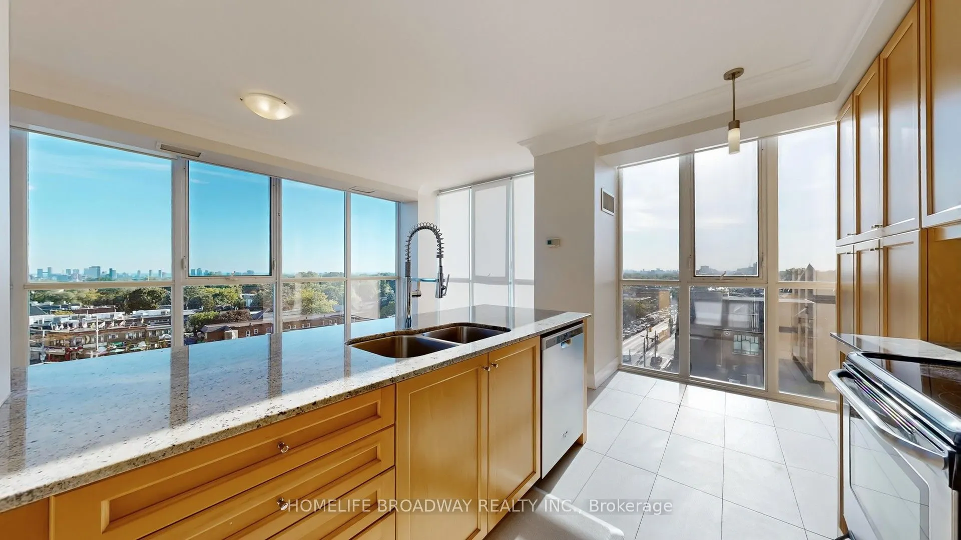 530 St Clair Avenue W, #608