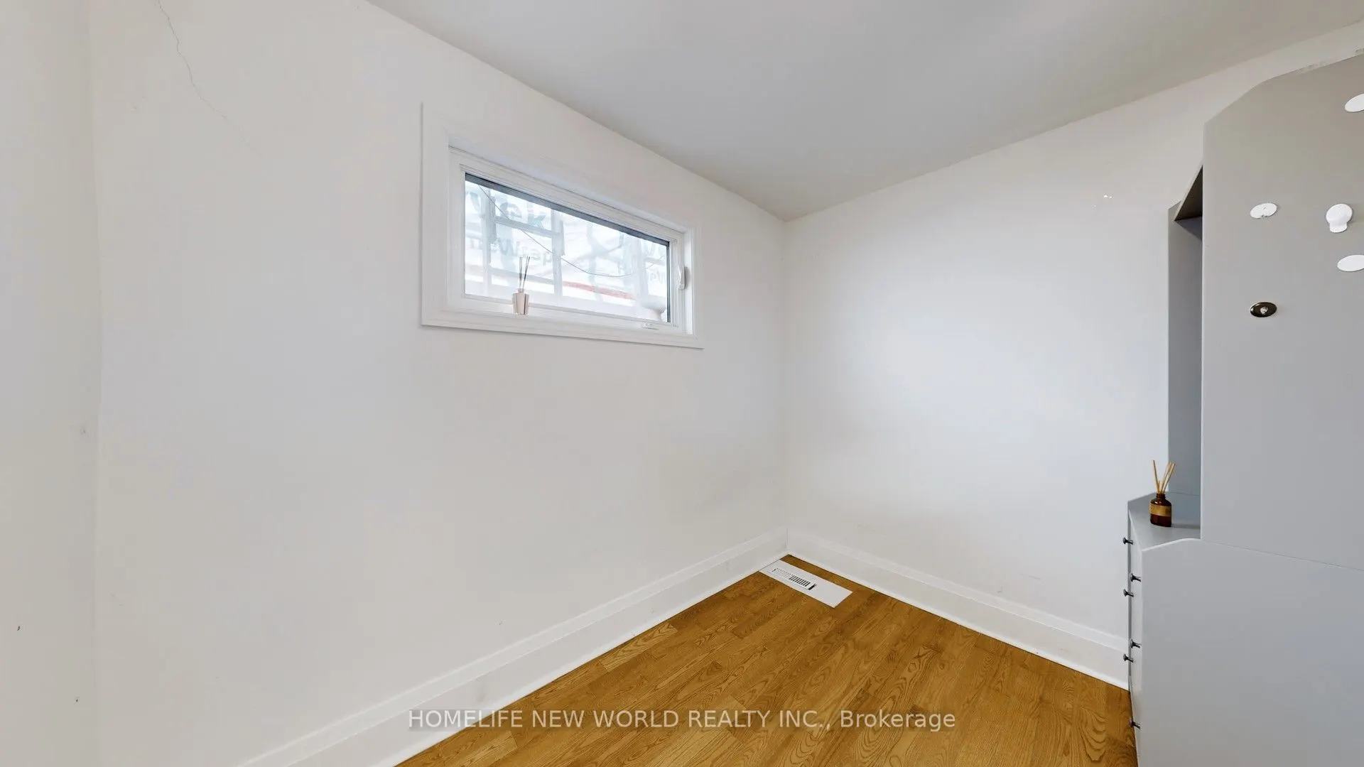14 Franklin Avenue, #Main Fl