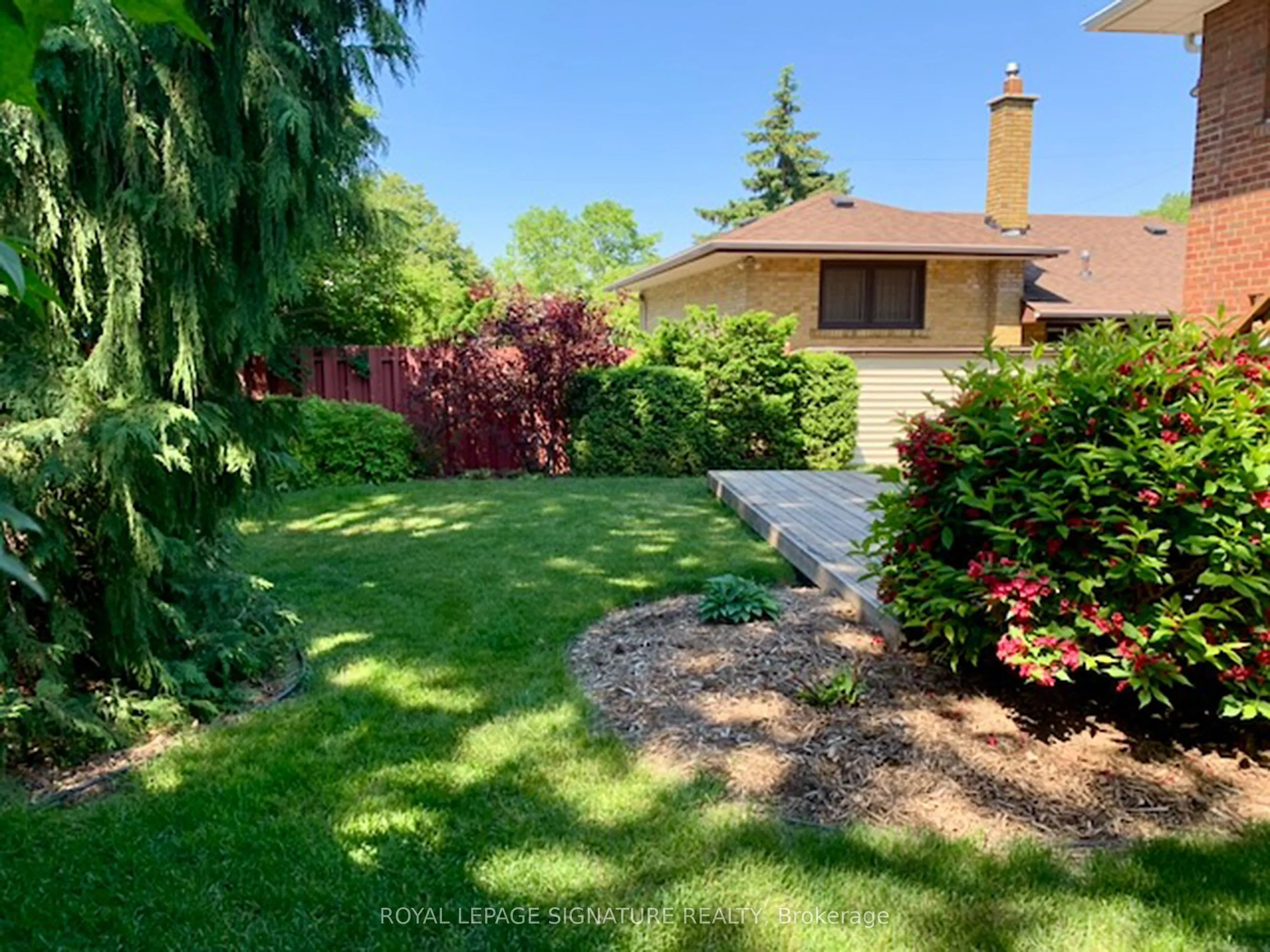 81 Broadlands Boulevard