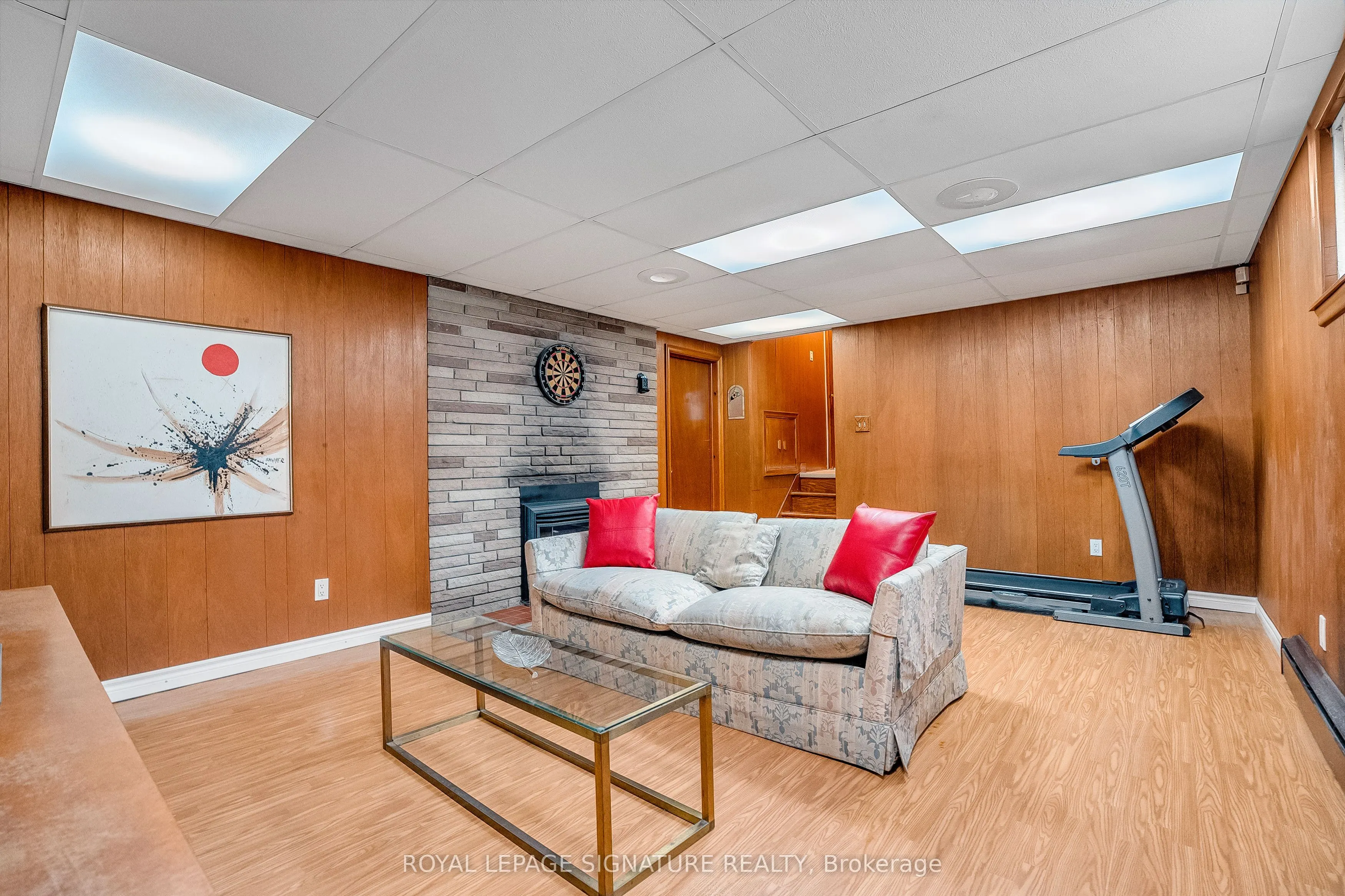 81 Broadlands Boulevard