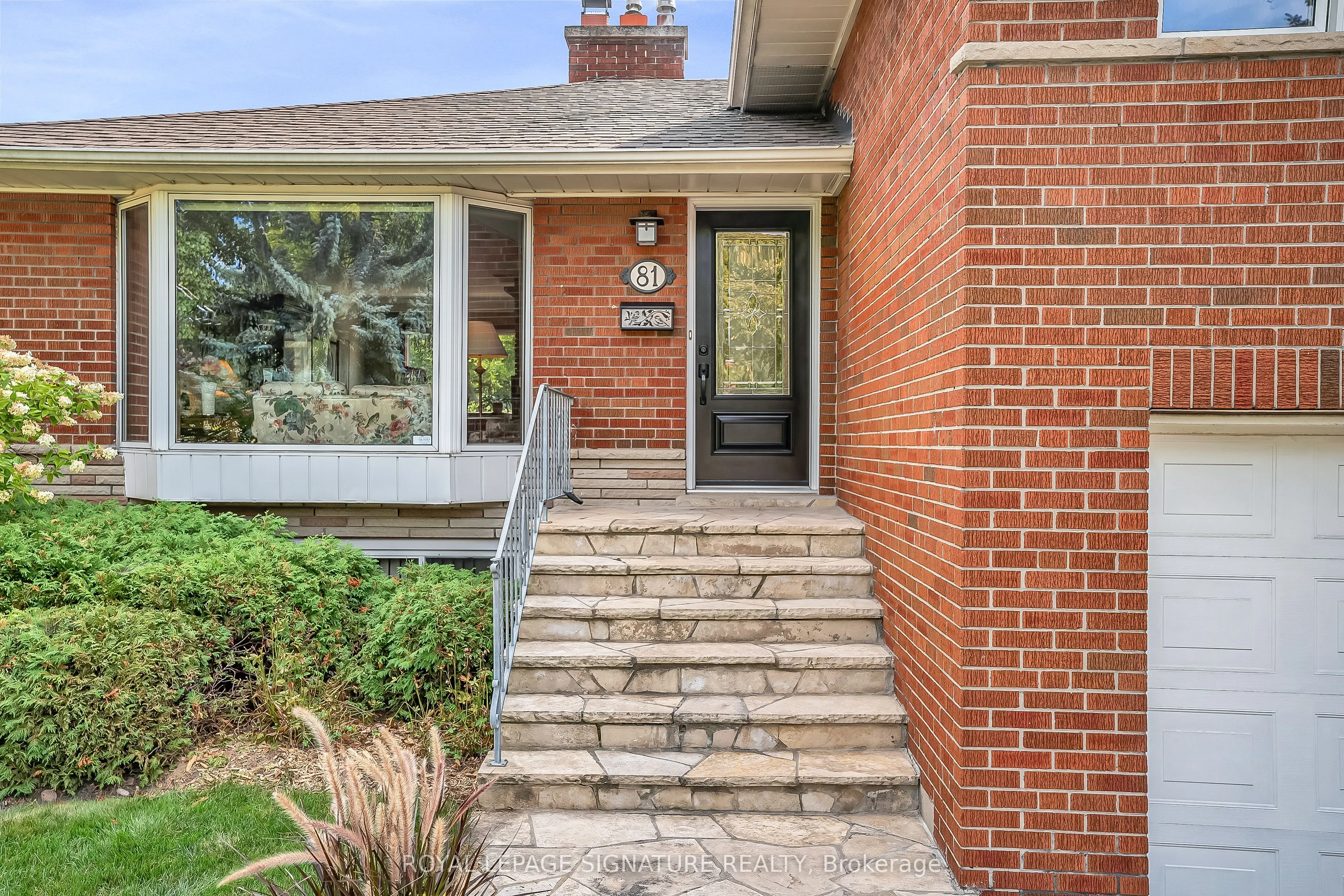 81 Broadlands Boulevard