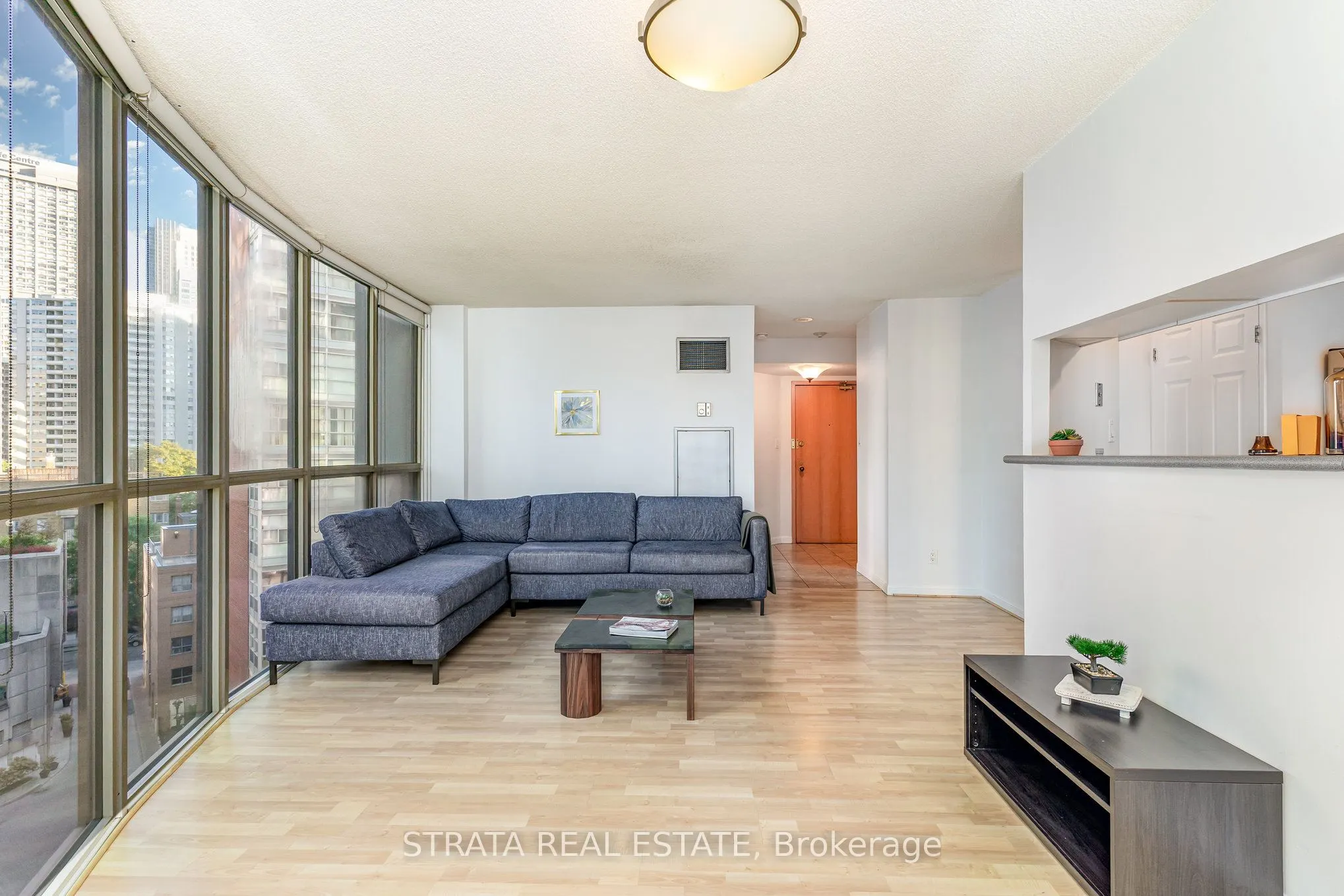 24 Wellesley Street W, #1004