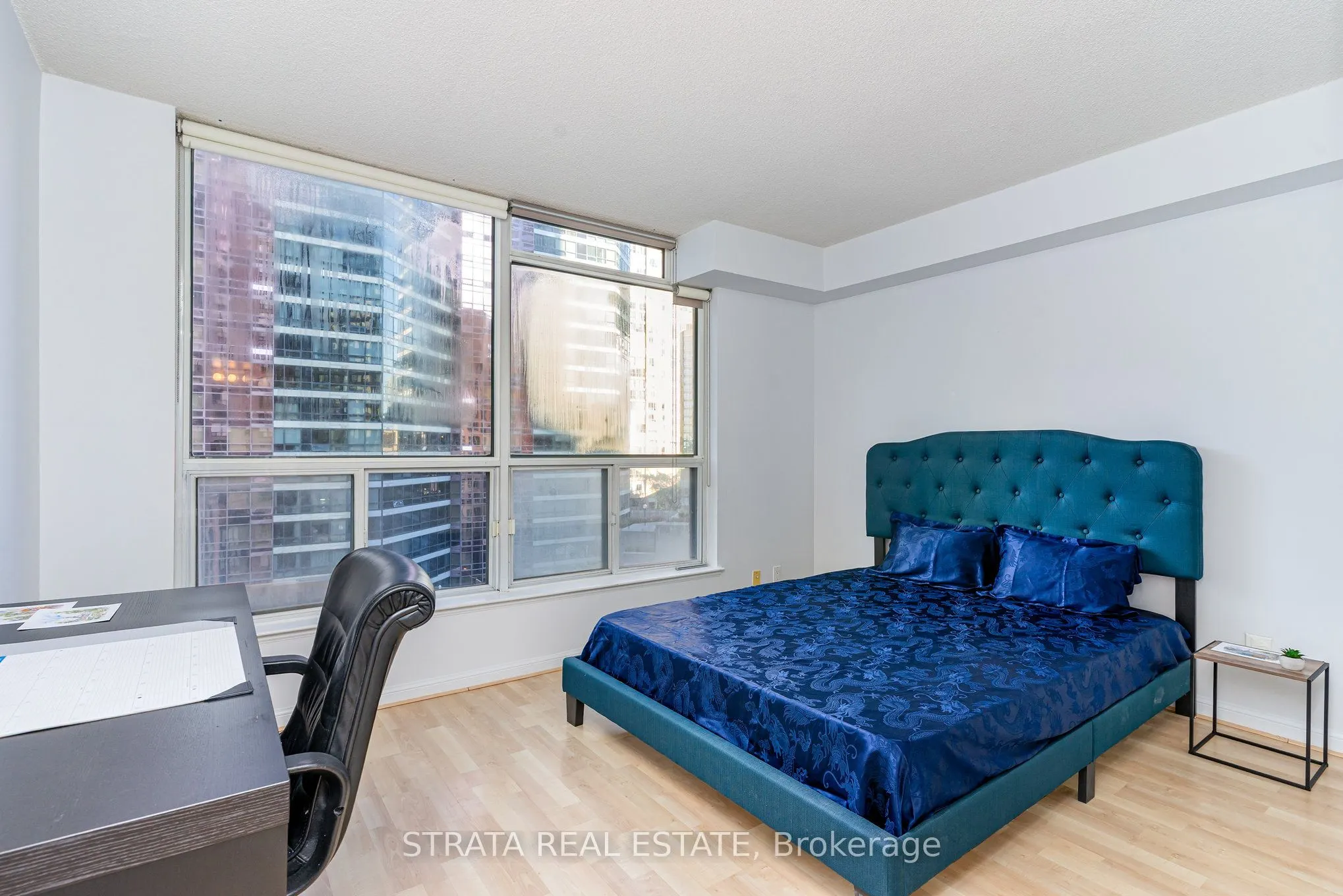 24 Wellesley Street W, #1004