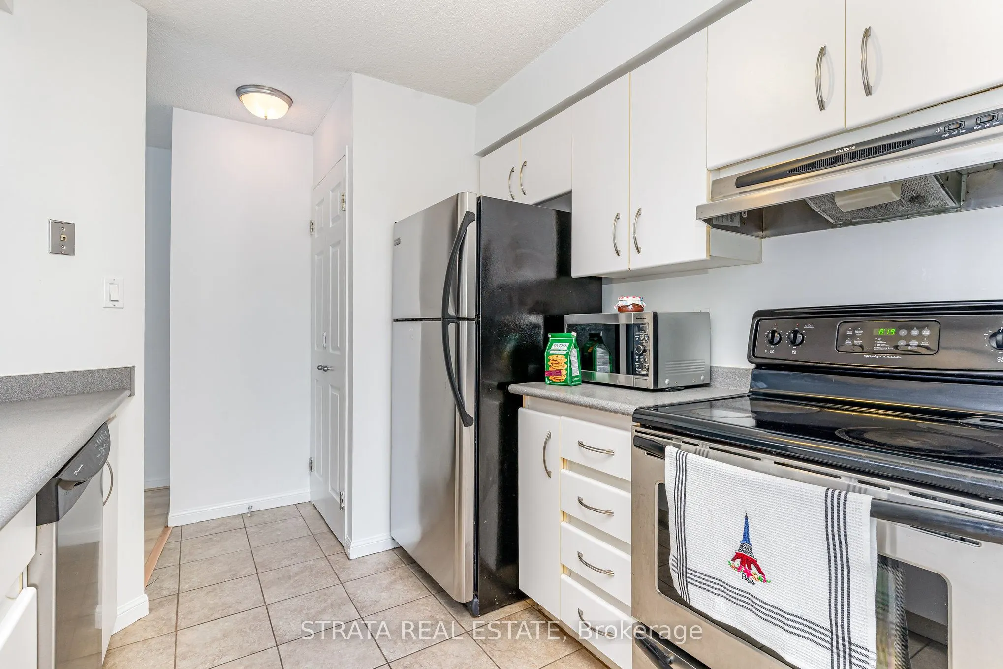 24 Wellesley Street W, #1004