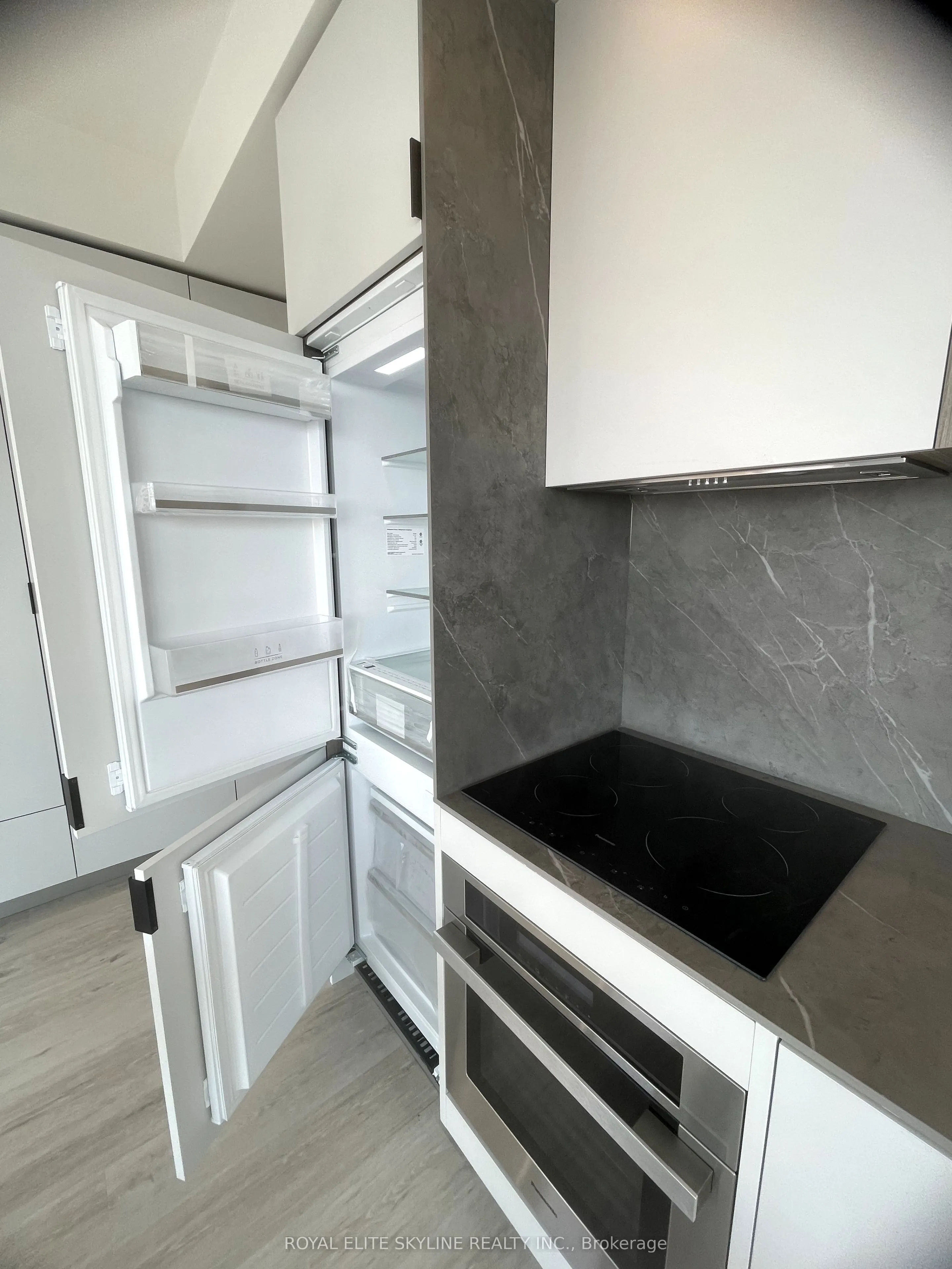 55 Charles Street E, #4302