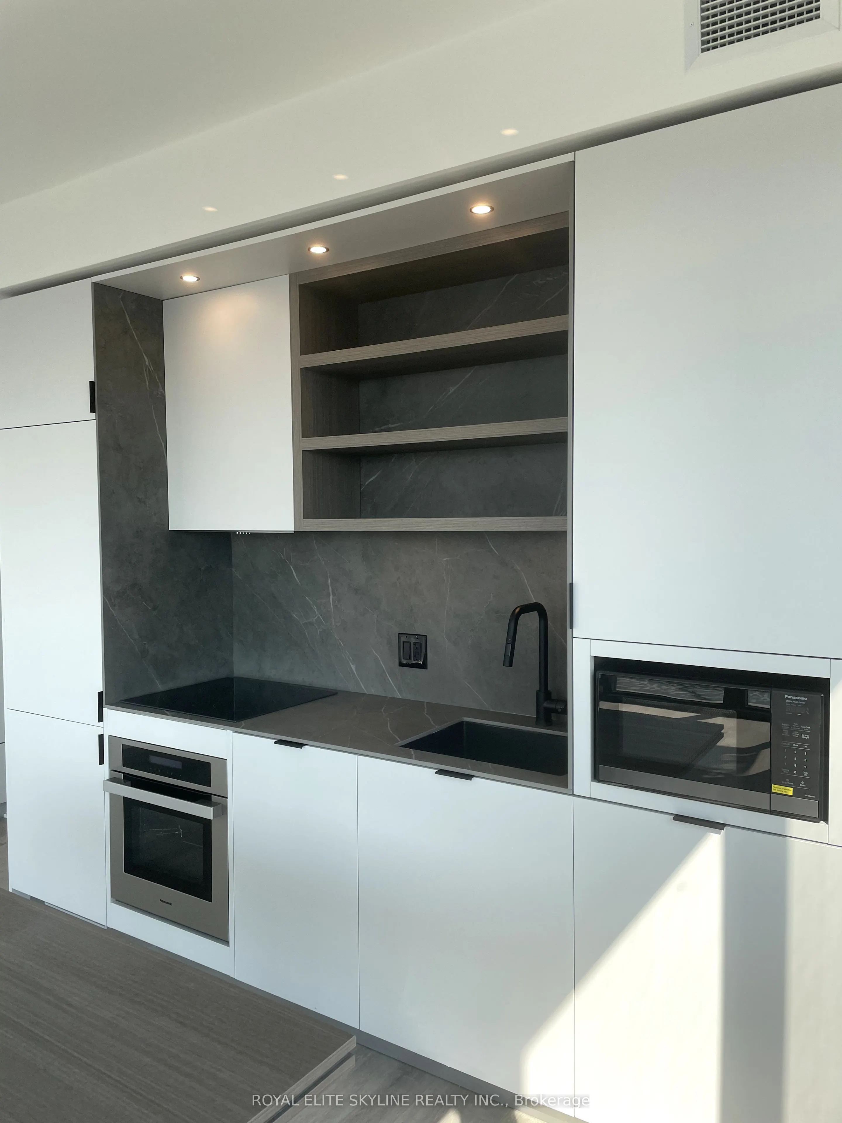 55 Charles Street E, #4302