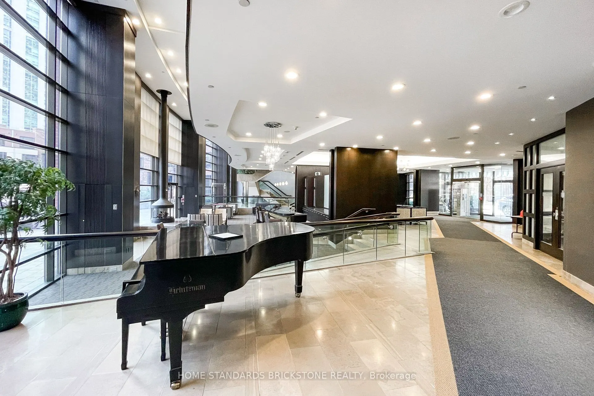 33 Sheppard Avenue E, #2712
