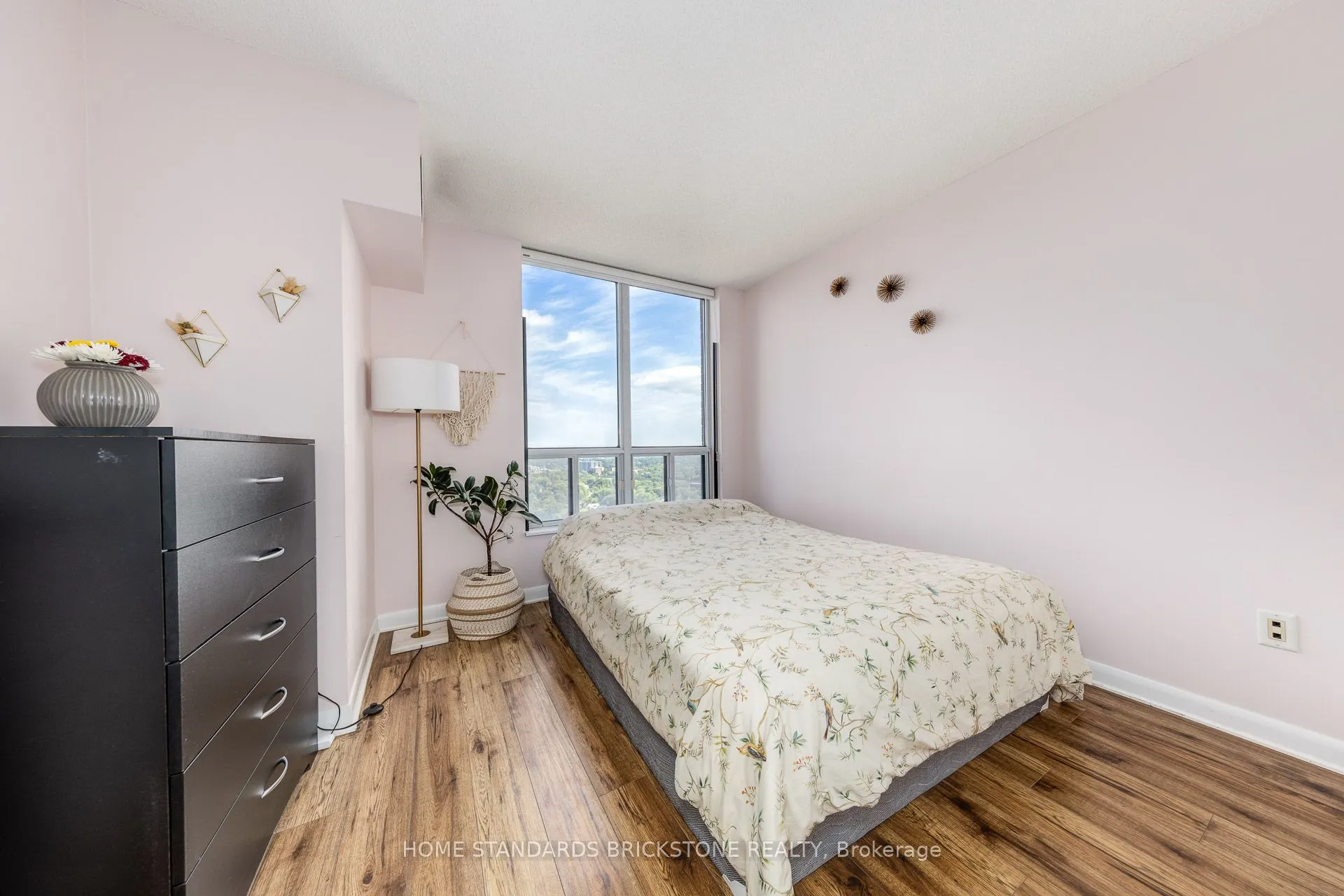 33 Sheppard Avenue E, #2712