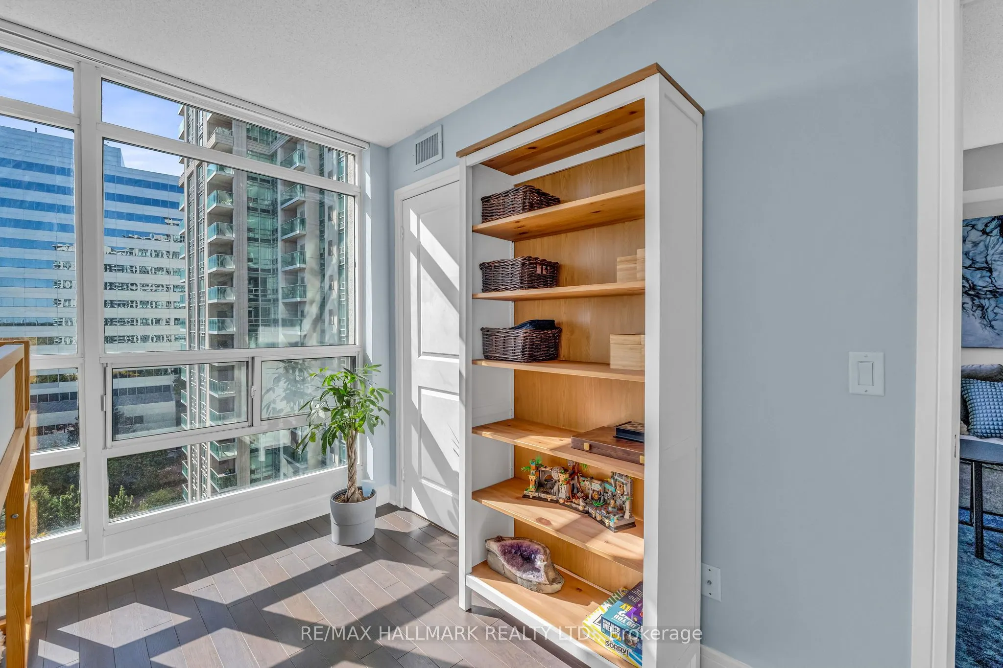 35 Bales Avenue, #1216