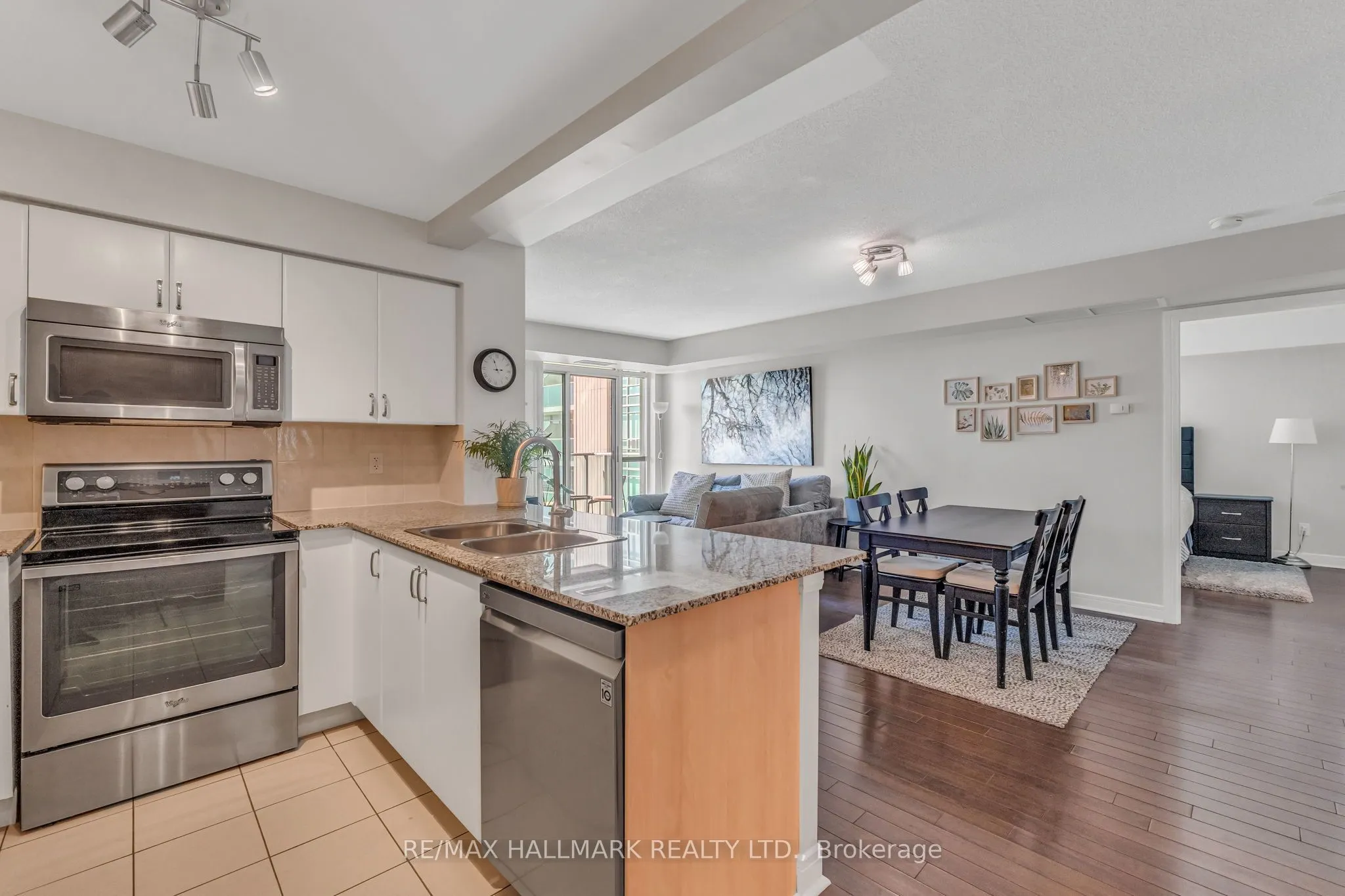 35 Bales Avenue, #1216