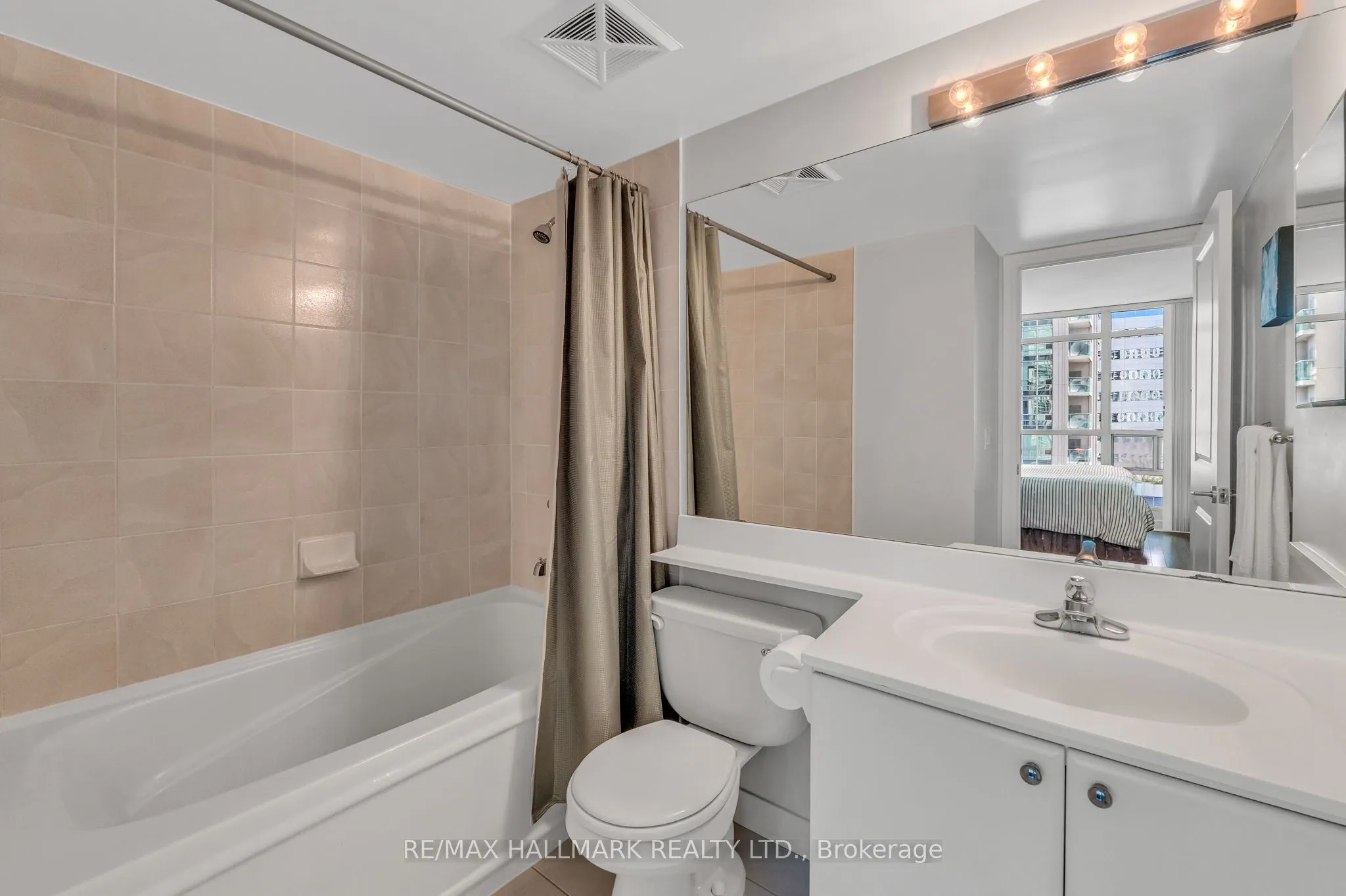 35 Bales Avenue, #1216