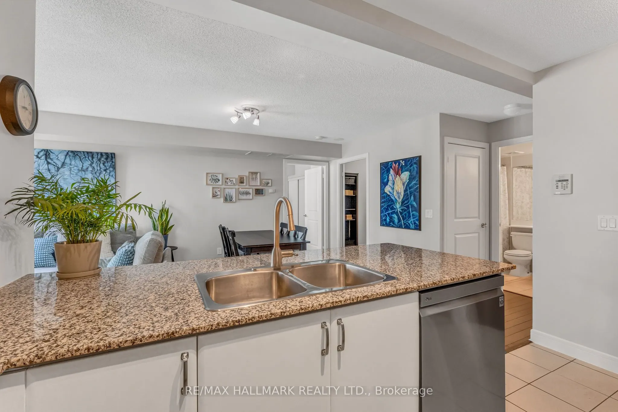 35 Bales Avenue, #1216