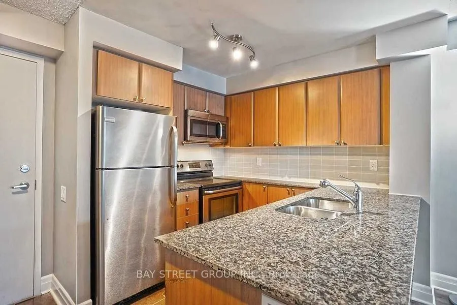 525 Wilson Avenue, #940