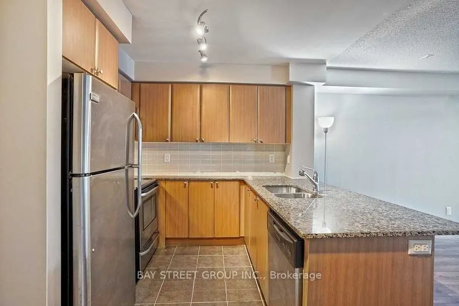 525 Wilson Avenue, #940