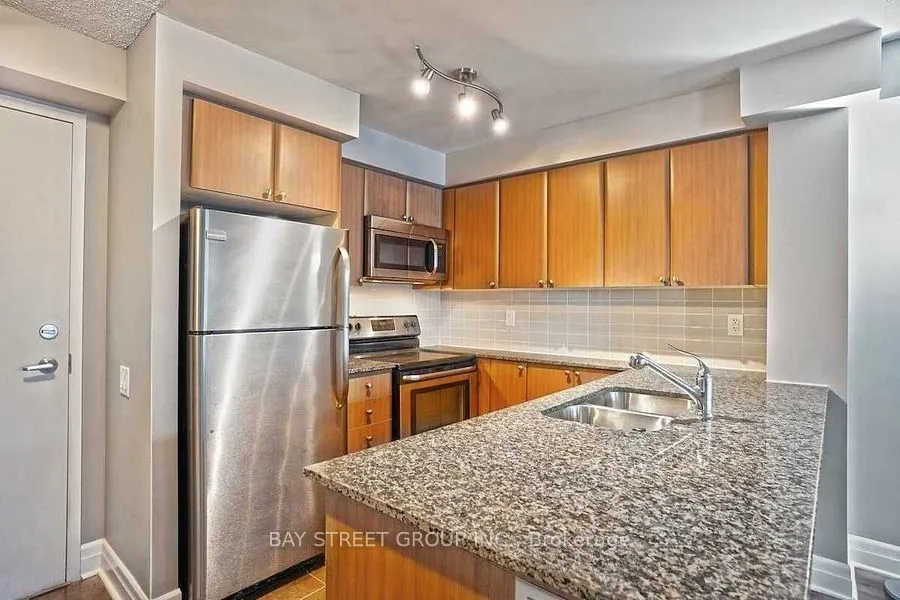 525 Wilson Avenue, #940