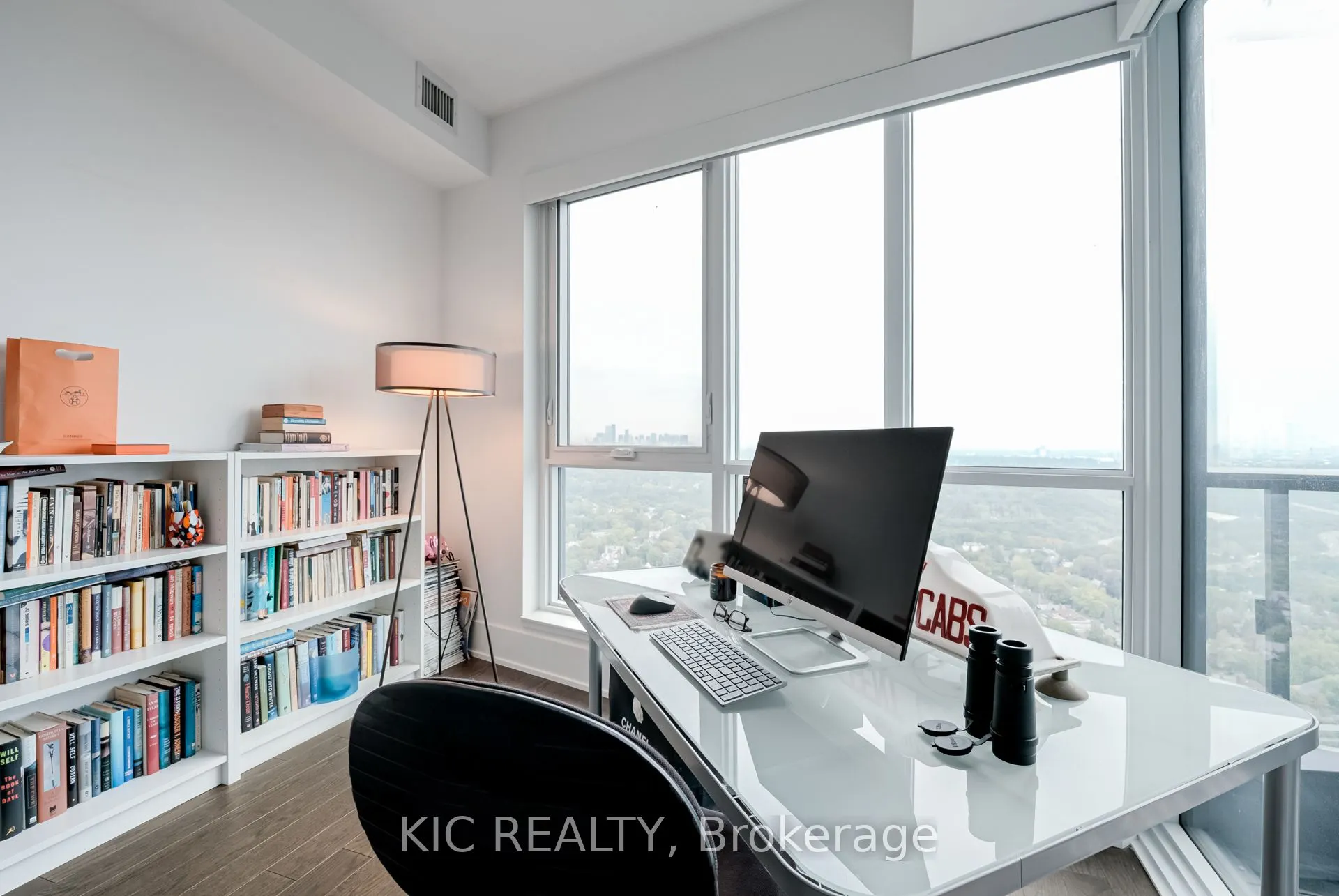 585 Bloor Street E, #3923