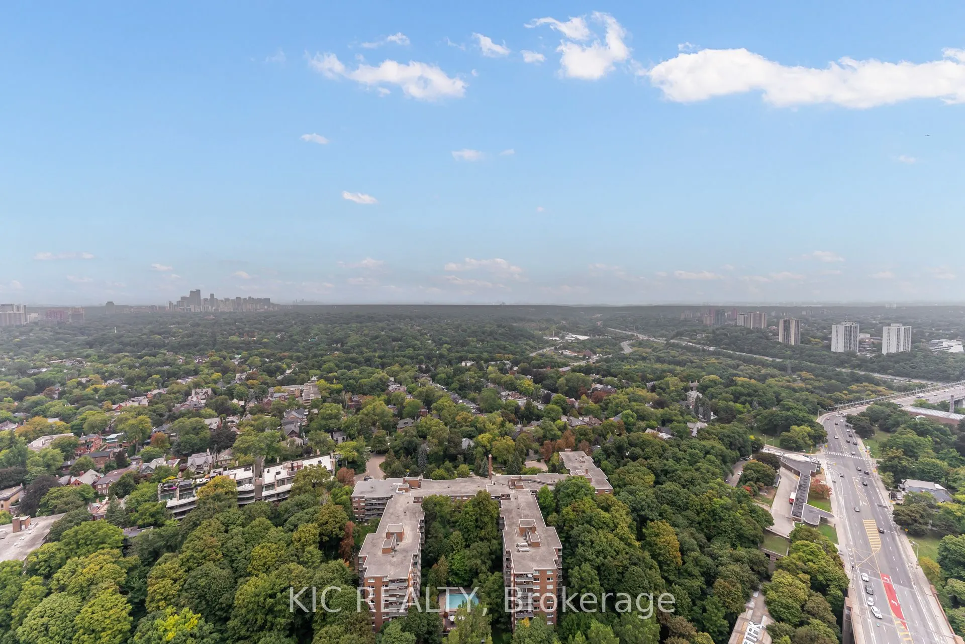 585 Bloor Street E, #3923
